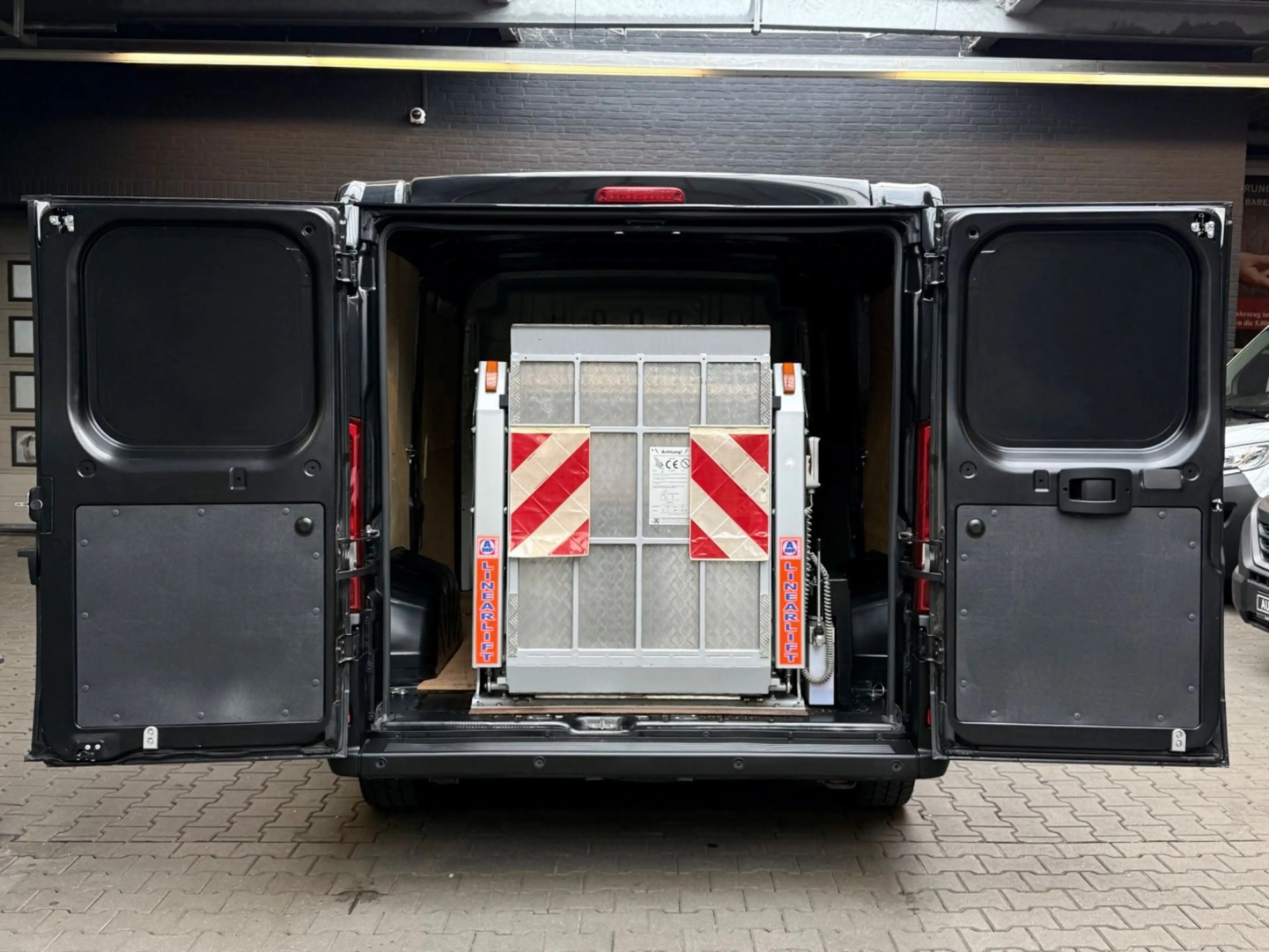 Peugeot Boxer 2.2 HDi L1H1 3,0t LIFT LBW KLIMA PDC 1HAND — photo 10