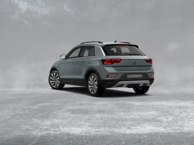Volkswagen T-Roc view 5