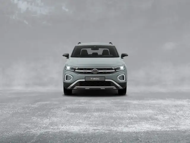 Volkswagen T-Roc view 3