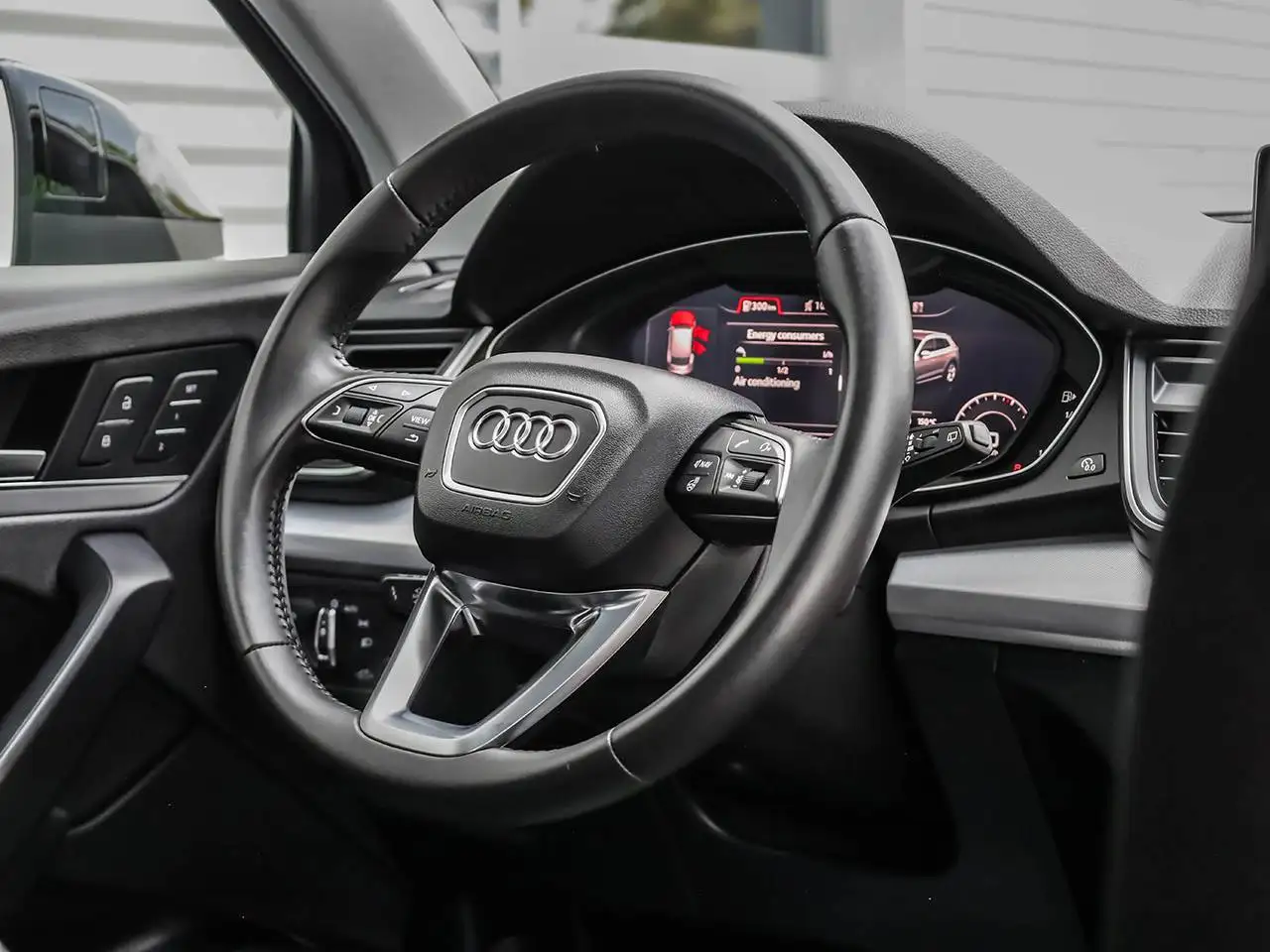 Audi Q5 снимка Audi Q5