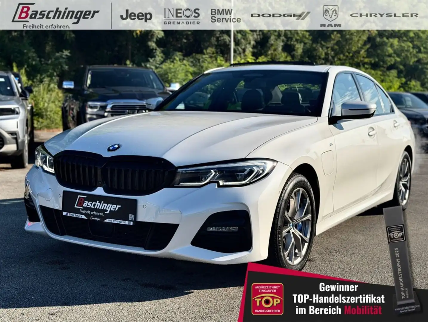 BMW 330 e xDrive Weiß - 1