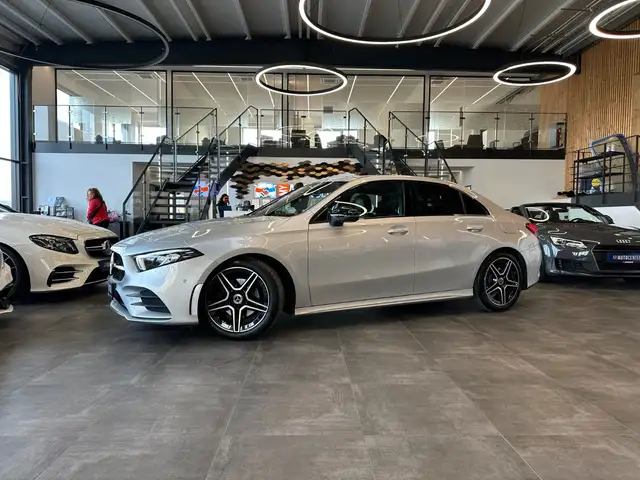 Mercedes-Benz A 200 Lim. *Spurhalteassistent*Navi*Klima*DAB*BT