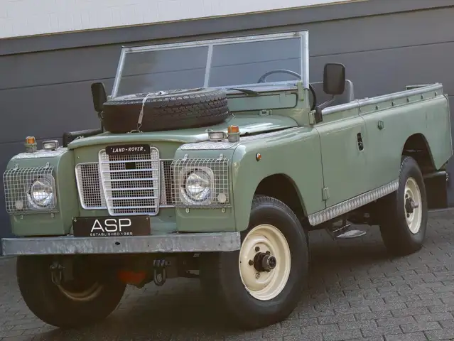Land Rover Series III 109 | Hardtop | 1981 |