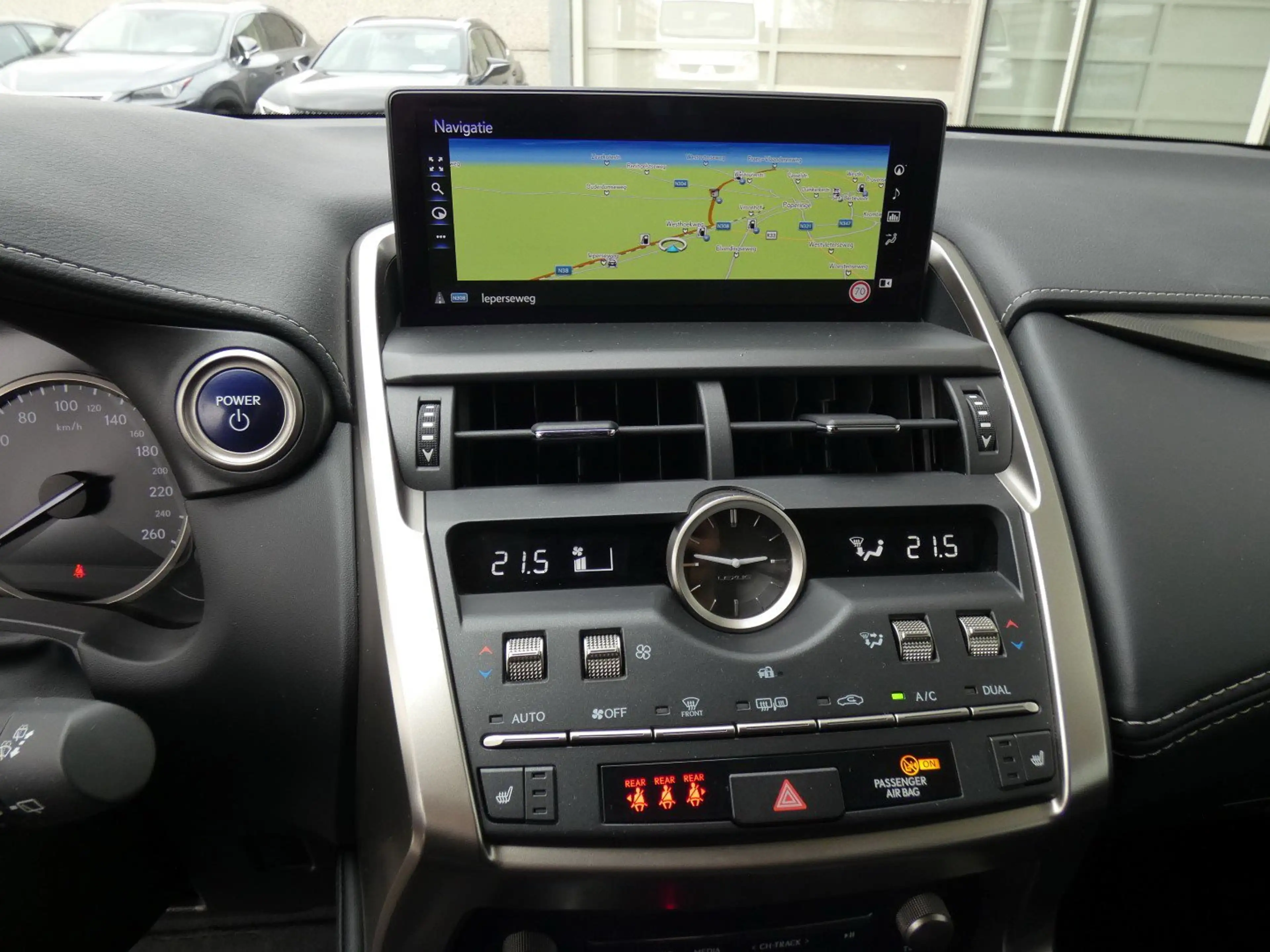 Lexus NX 300h Hybrid AWD Executive Line LEDER +TREKHAAK — photo 11