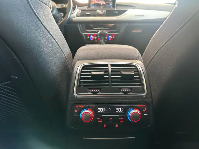 Audi A6 Avant view 6