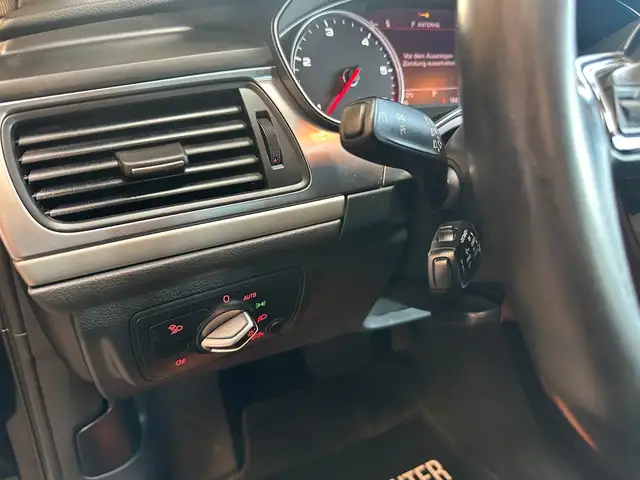 Audi A6 Avant view 11