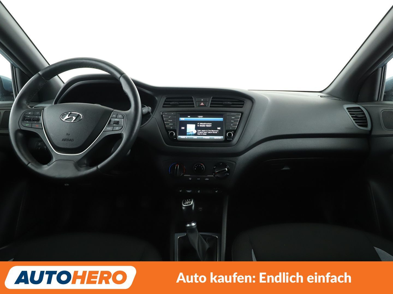 Hyundai i20 1.2 YES! Plus*SPUR*CAM*PDC*SHZ*KLIMA*TEMPO* — photo 12