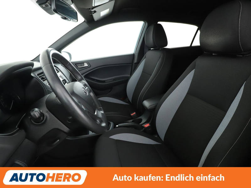 Hyundai i20 1.2 YES! Plus*SPUR*CAM*PDC*SHZ*KLIMA*TEMPO* — photo 10