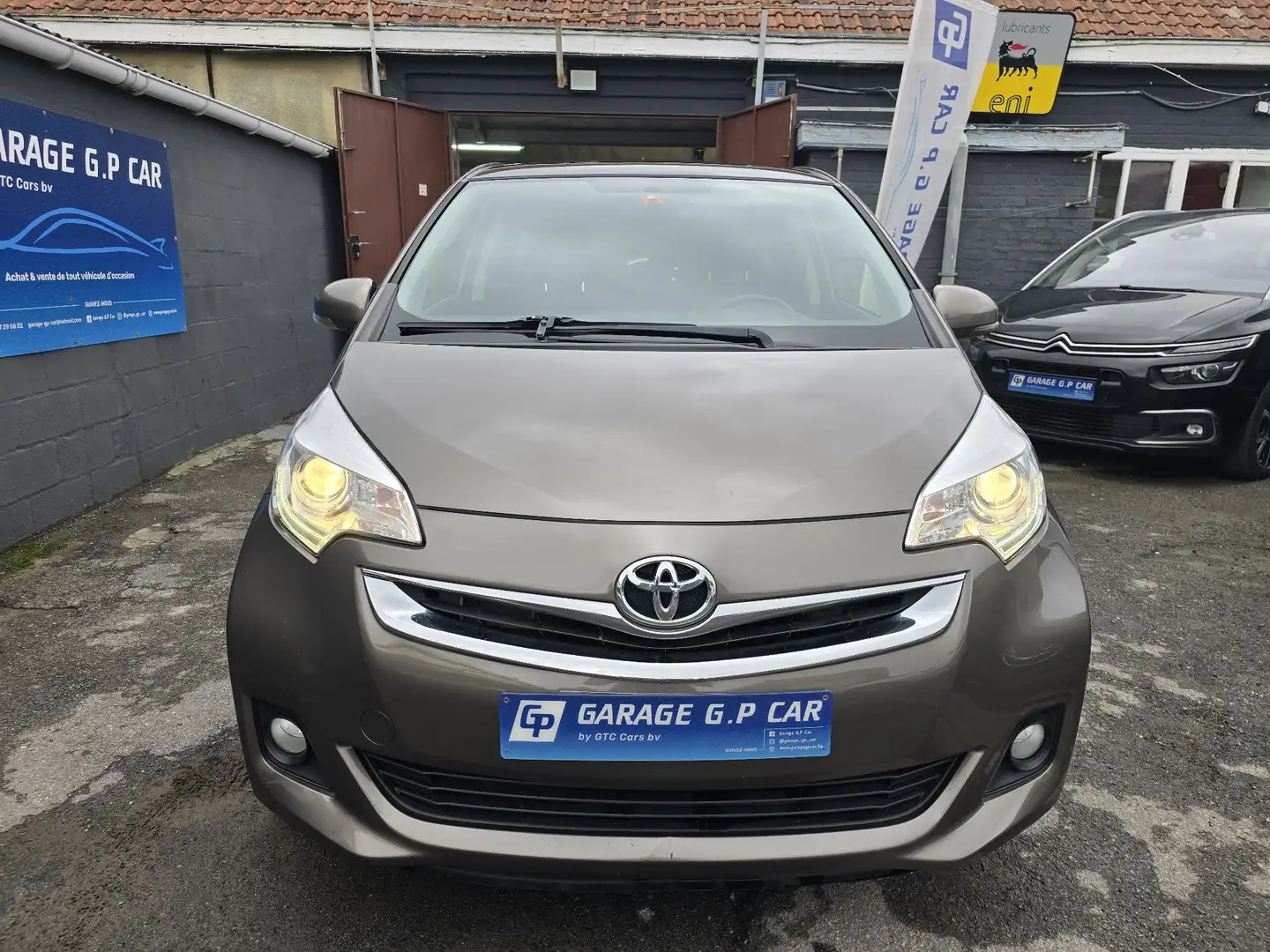 Toyota Verso-S 1.33 VVT-i Skyview Brun - 2