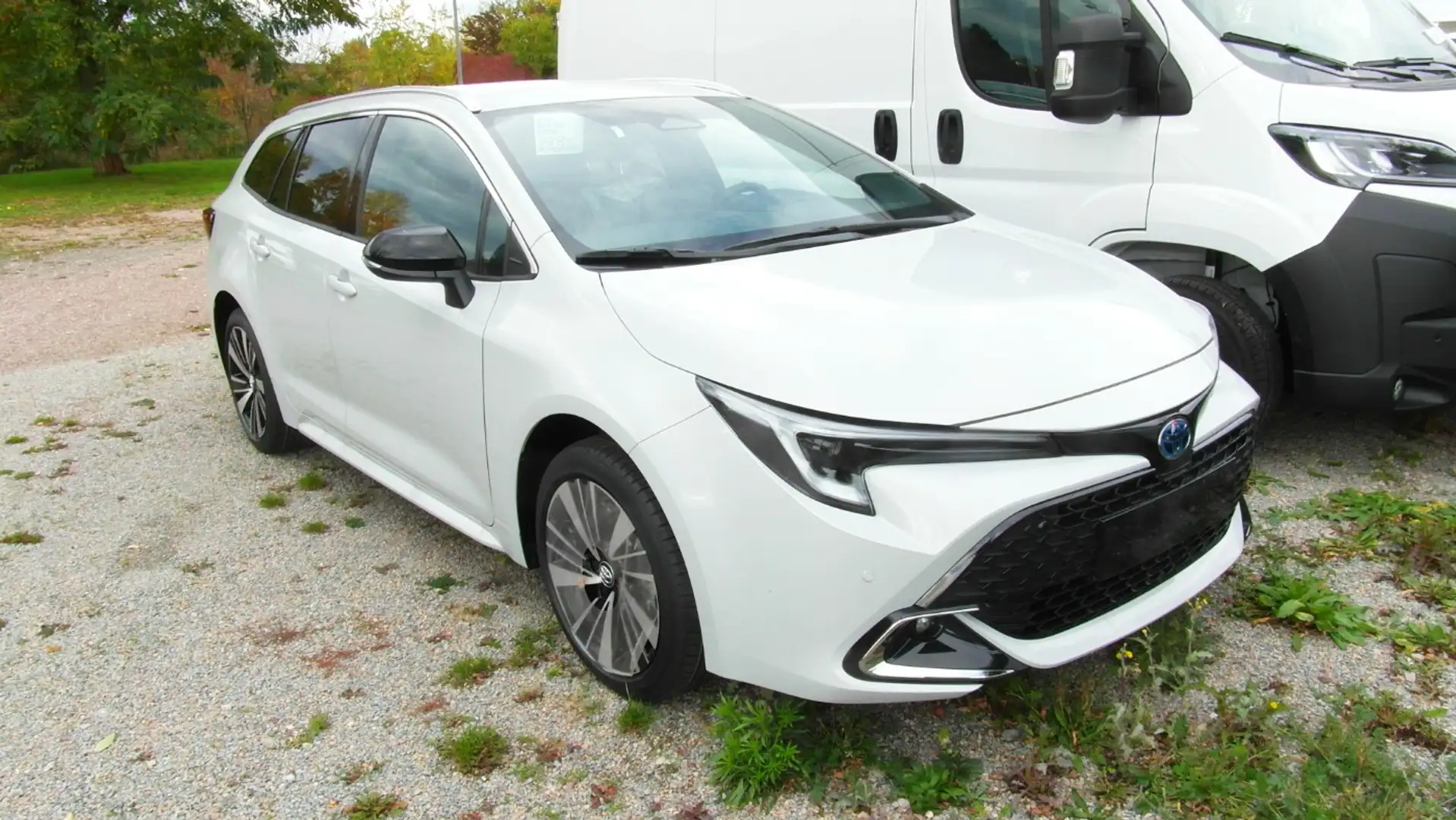 Toyota Corolla Touring Sports 2.0 Teamplayer ACC+LED Weiß - 1