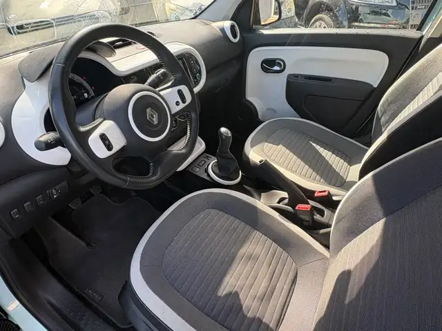 Renault Twingo view 8