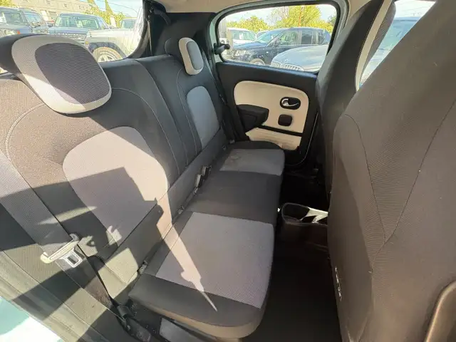 Renault Twingo view 10