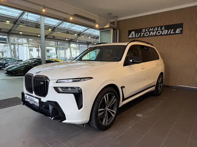 BMW X7 M60i *///M-PRO/SKY/ICONIC/AHK/SoftCl/LUFT/HUD