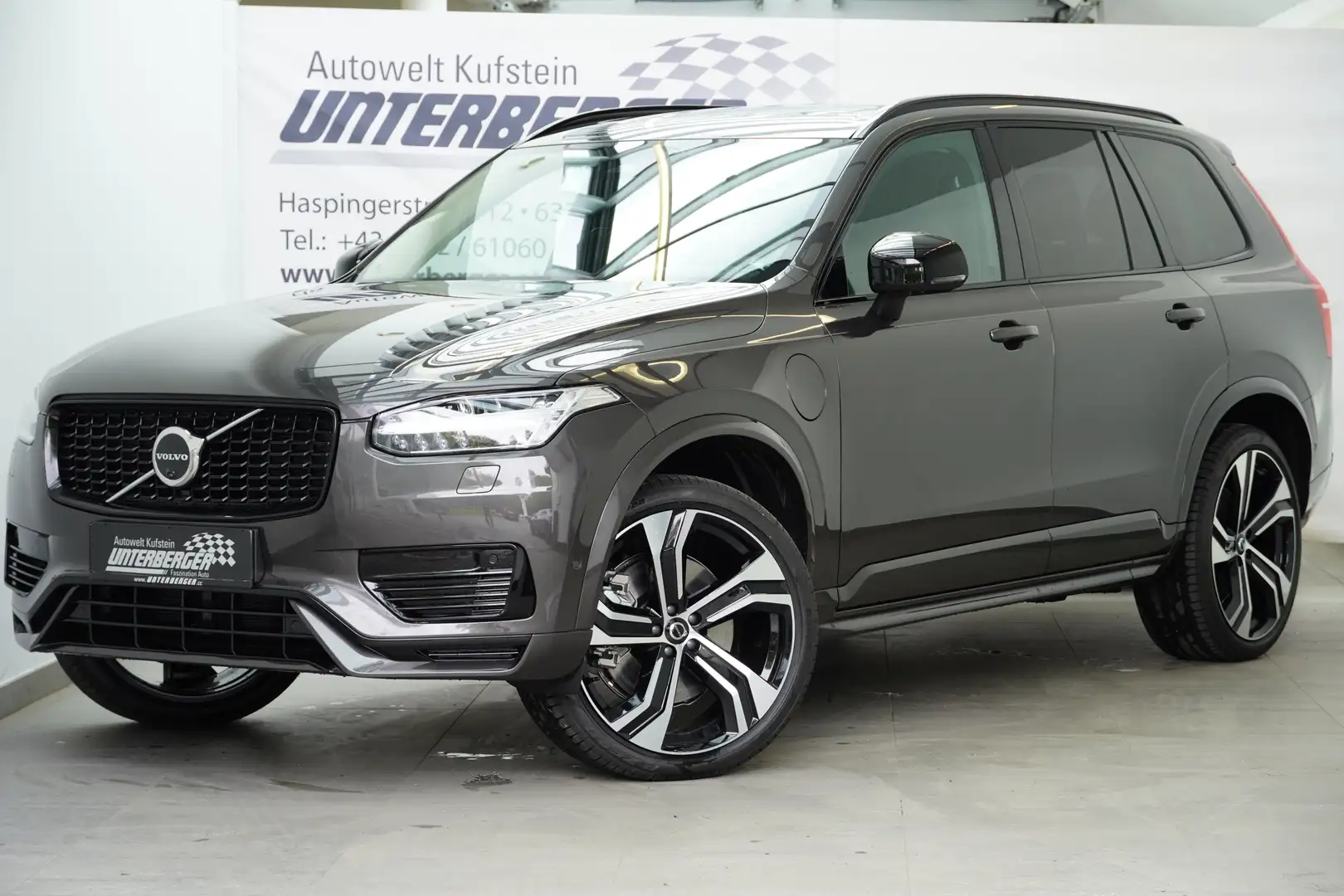 Volvo XC90 Recharge Ultimate T8 PHEV AWD Grau - 2
