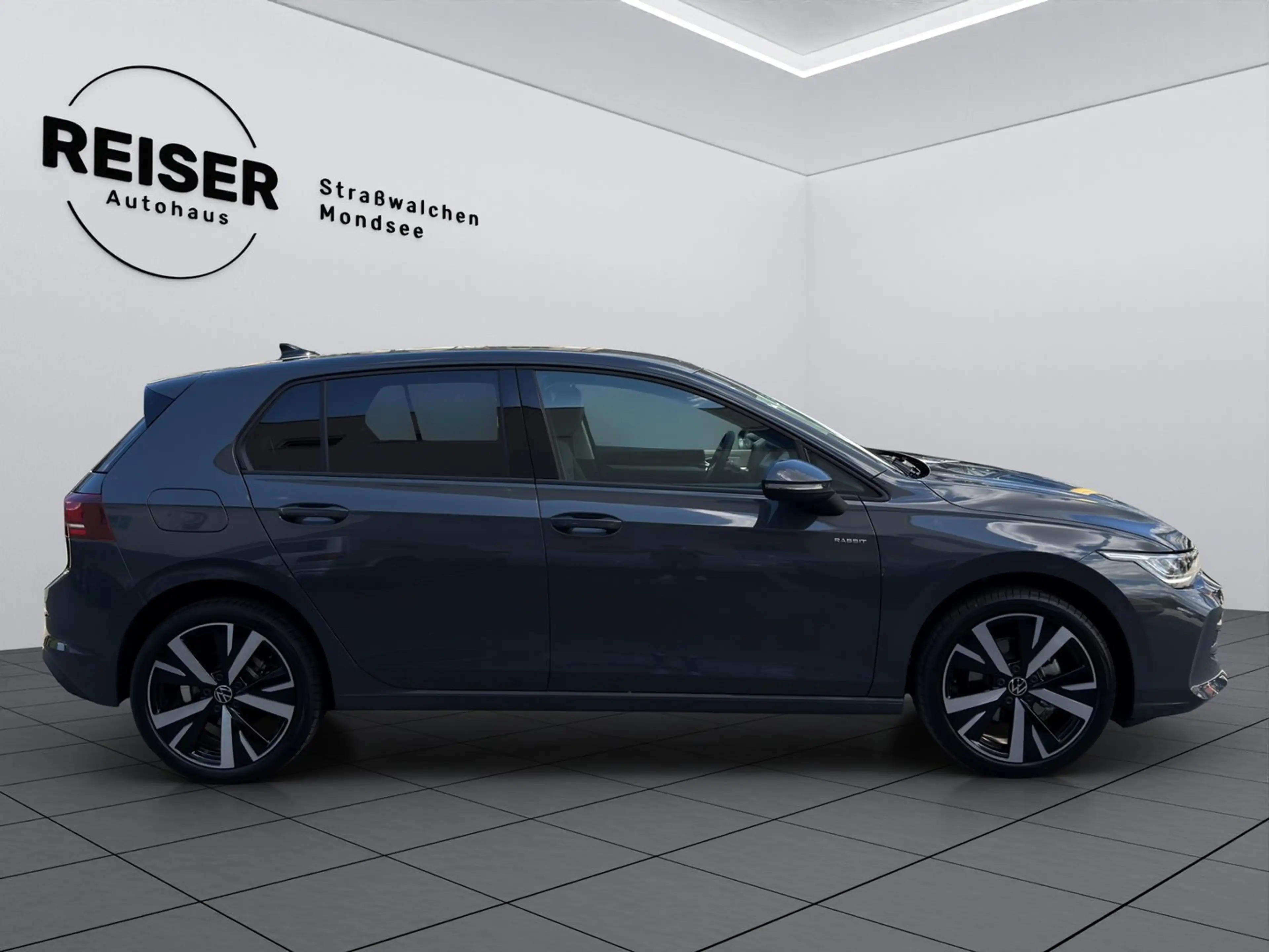 Volkswagen Golf Rabbit mHEV DSG — photo 5