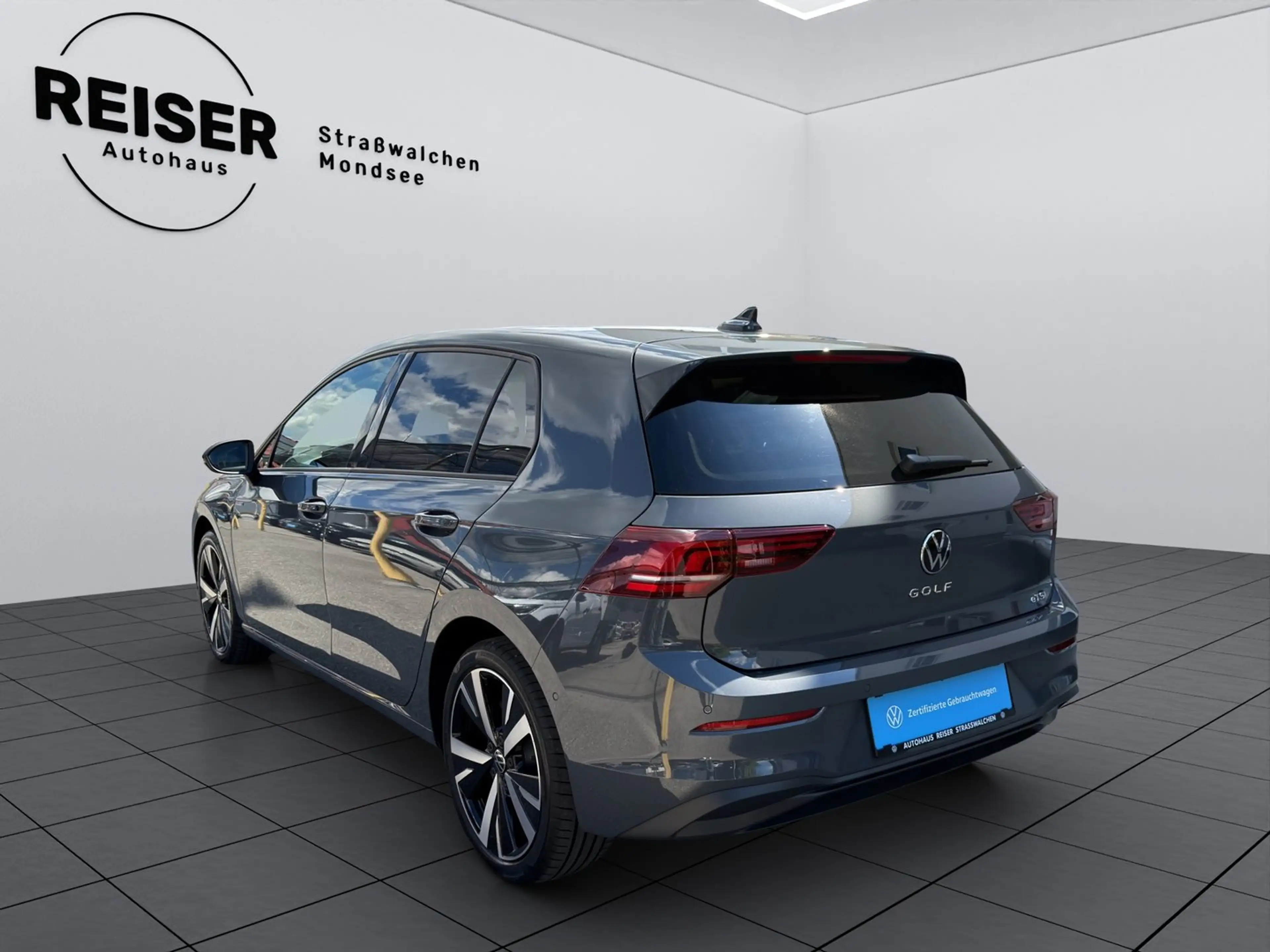 Volkswagen Golf Rabbit mHEV DSG — photo 6