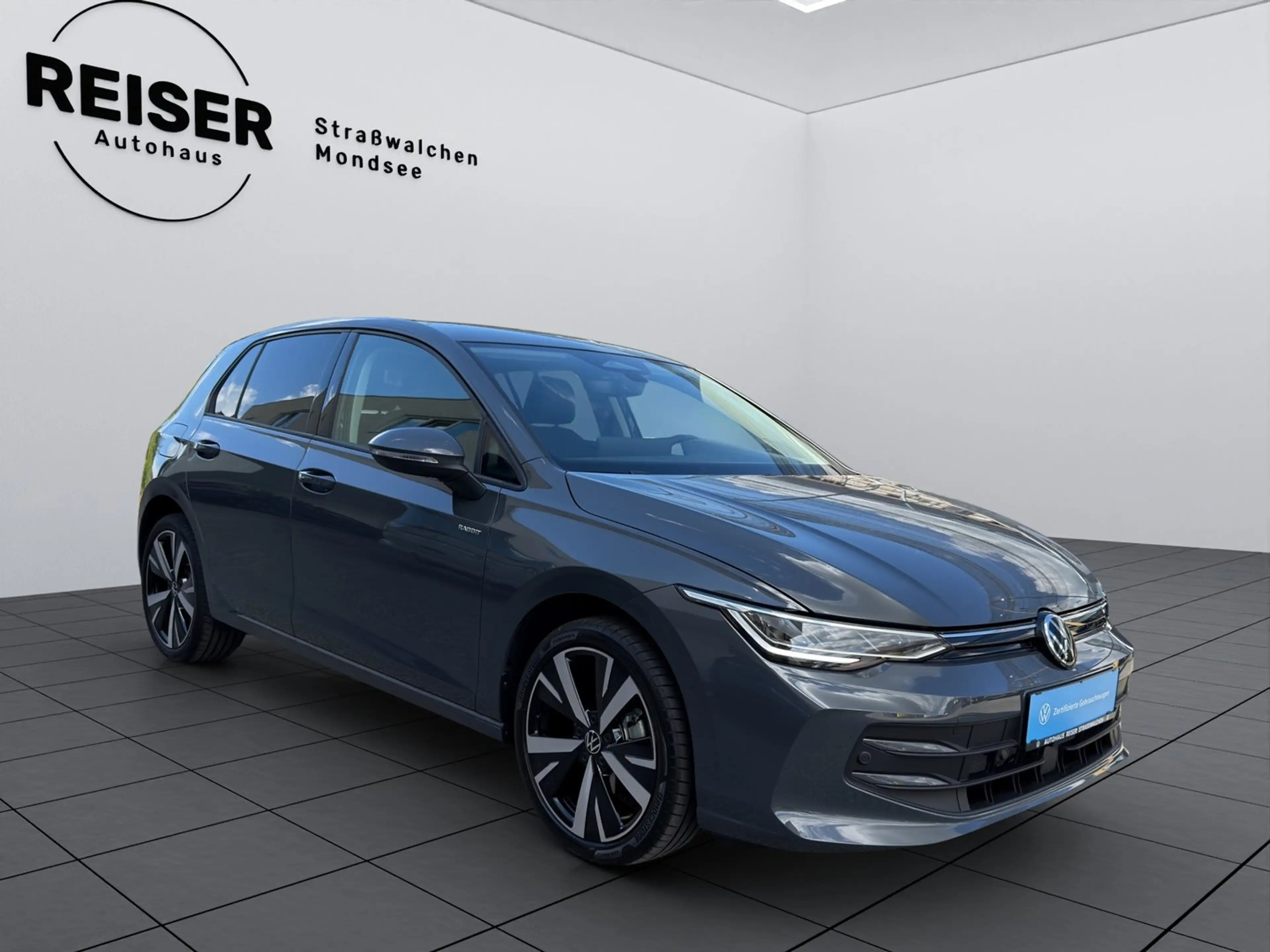 Volkswagen Golf Rabbit mHEV DSG — photo 2