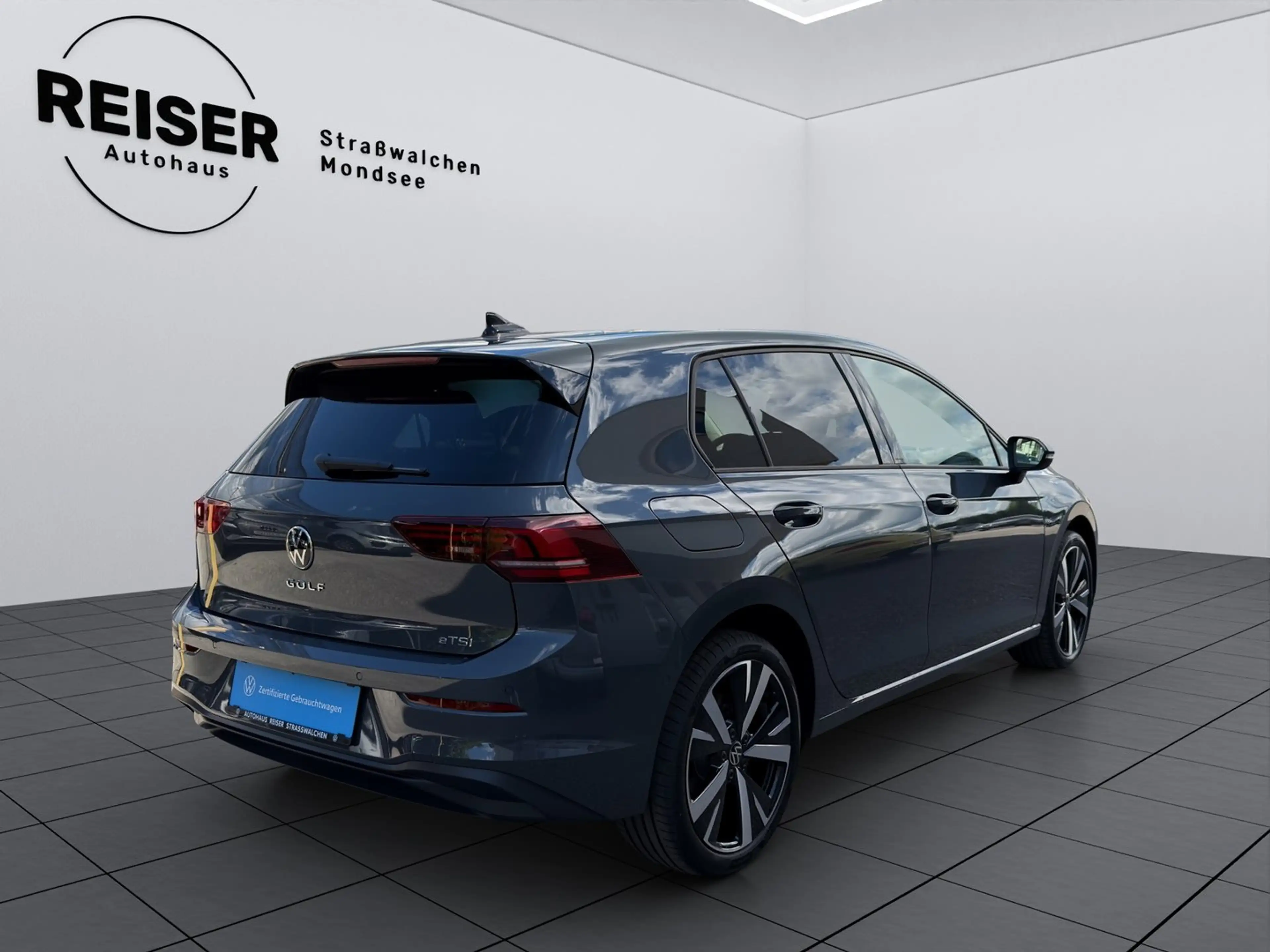 Volkswagen Golf Rabbit mHEV DSG — photo 7