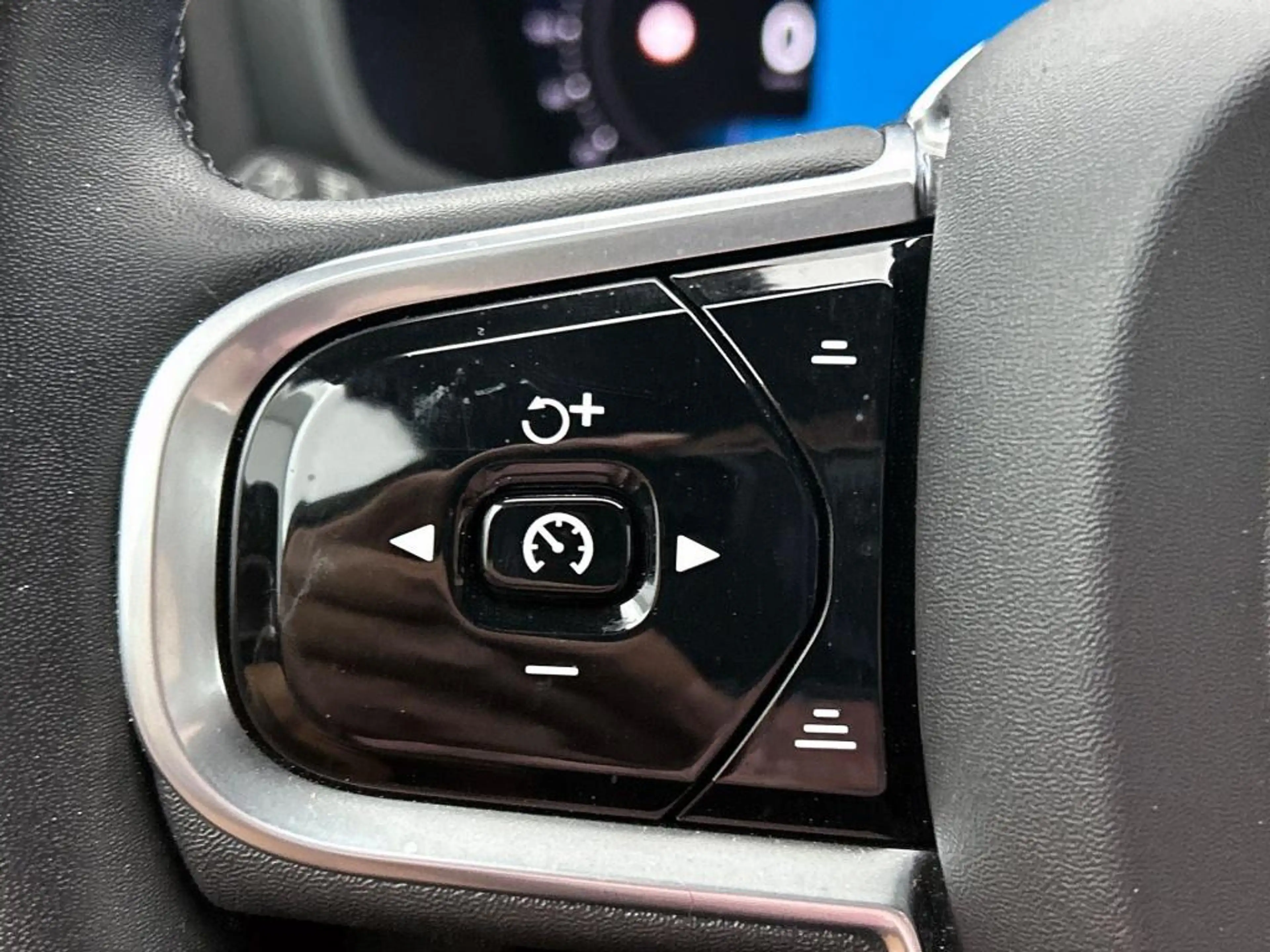 Volvo S60 2.0 B4 Plus Dark Sport interieur | Trekhaak | 19 i — photo 6