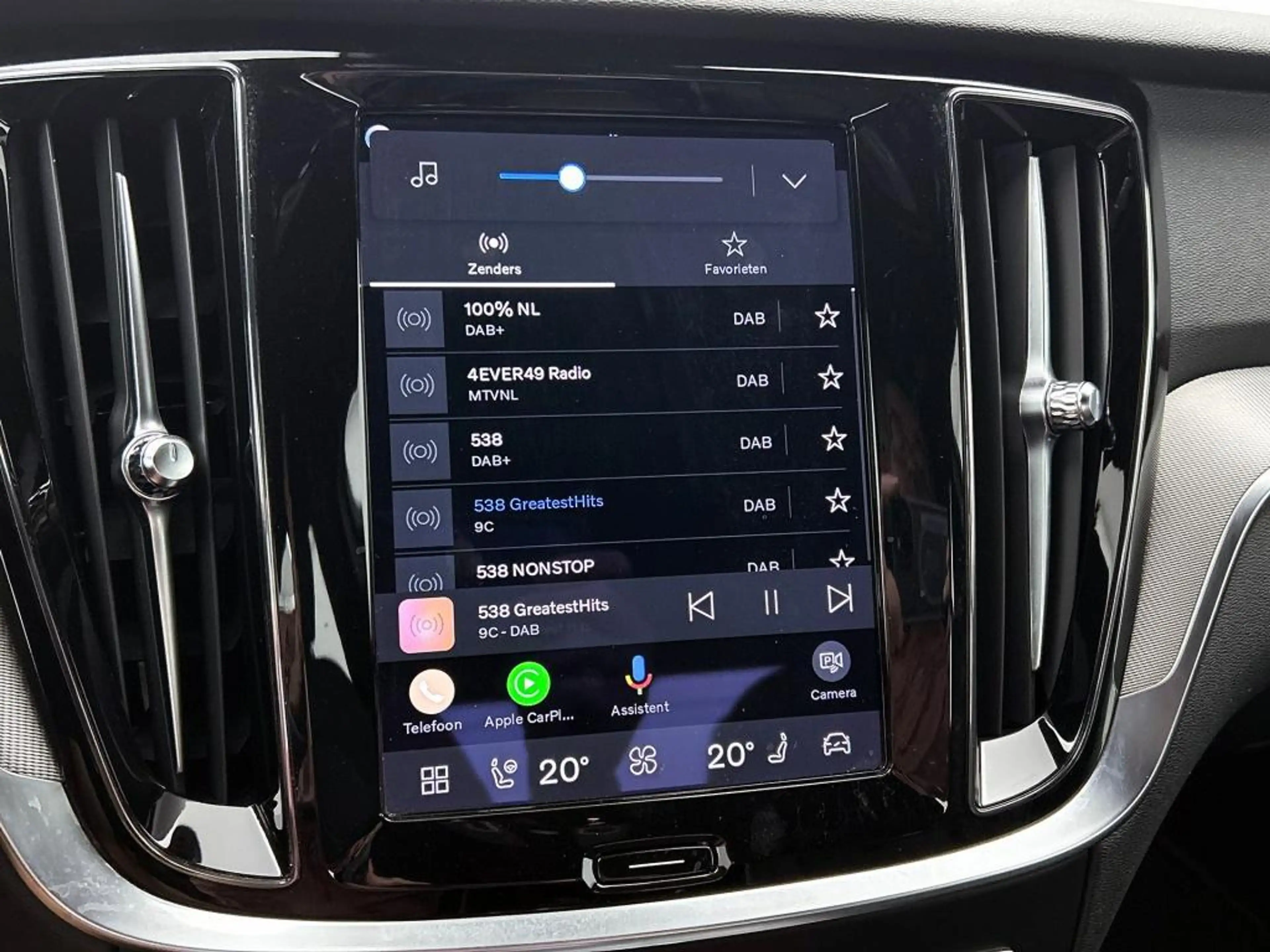 Volvo S60 2.0 B4 Plus Dark Sport interieur | Trekhaak | 19 i — photo 7