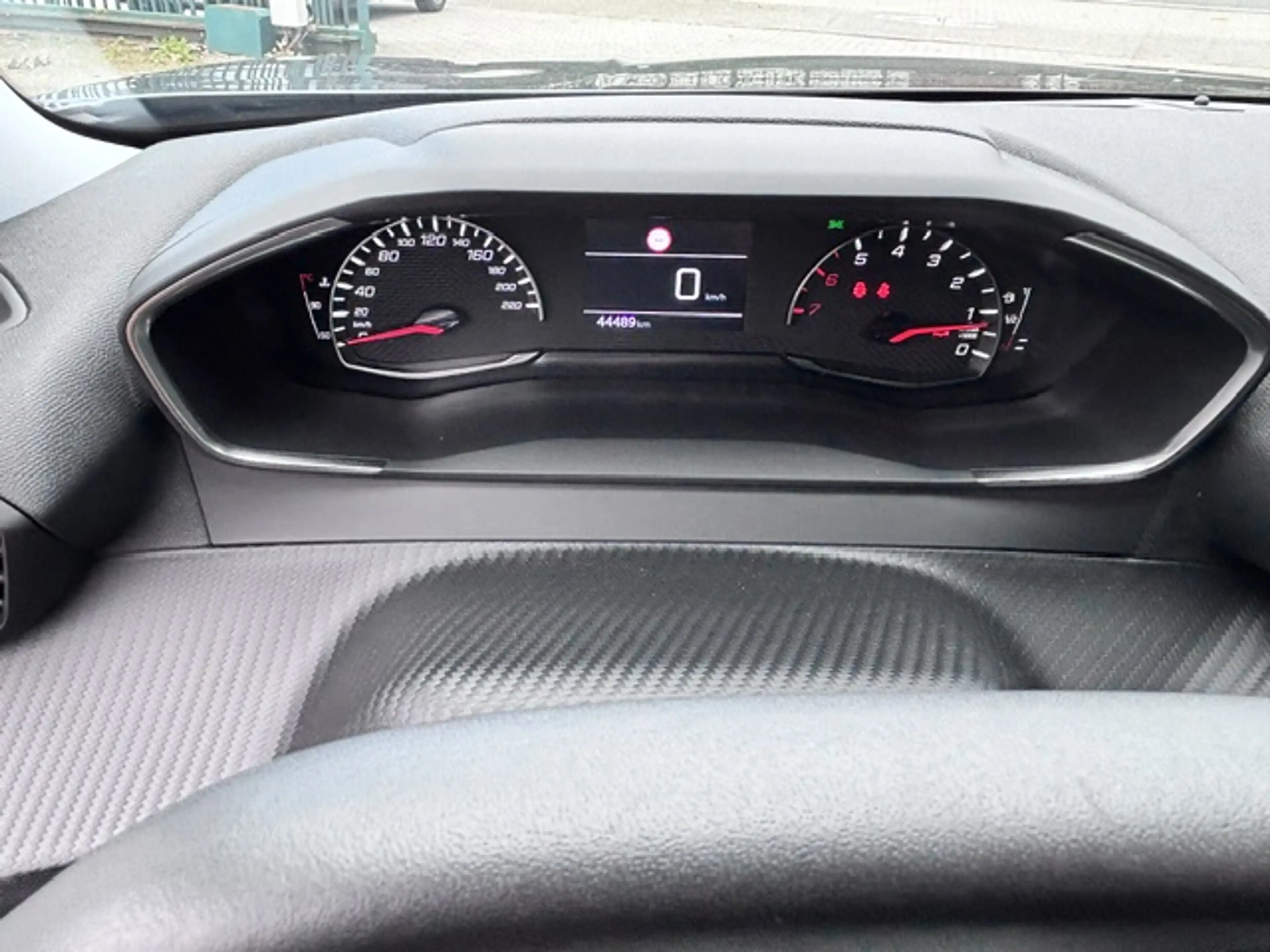 Peugeot 2008 2008 1.2 PureTech Style S — photo 8