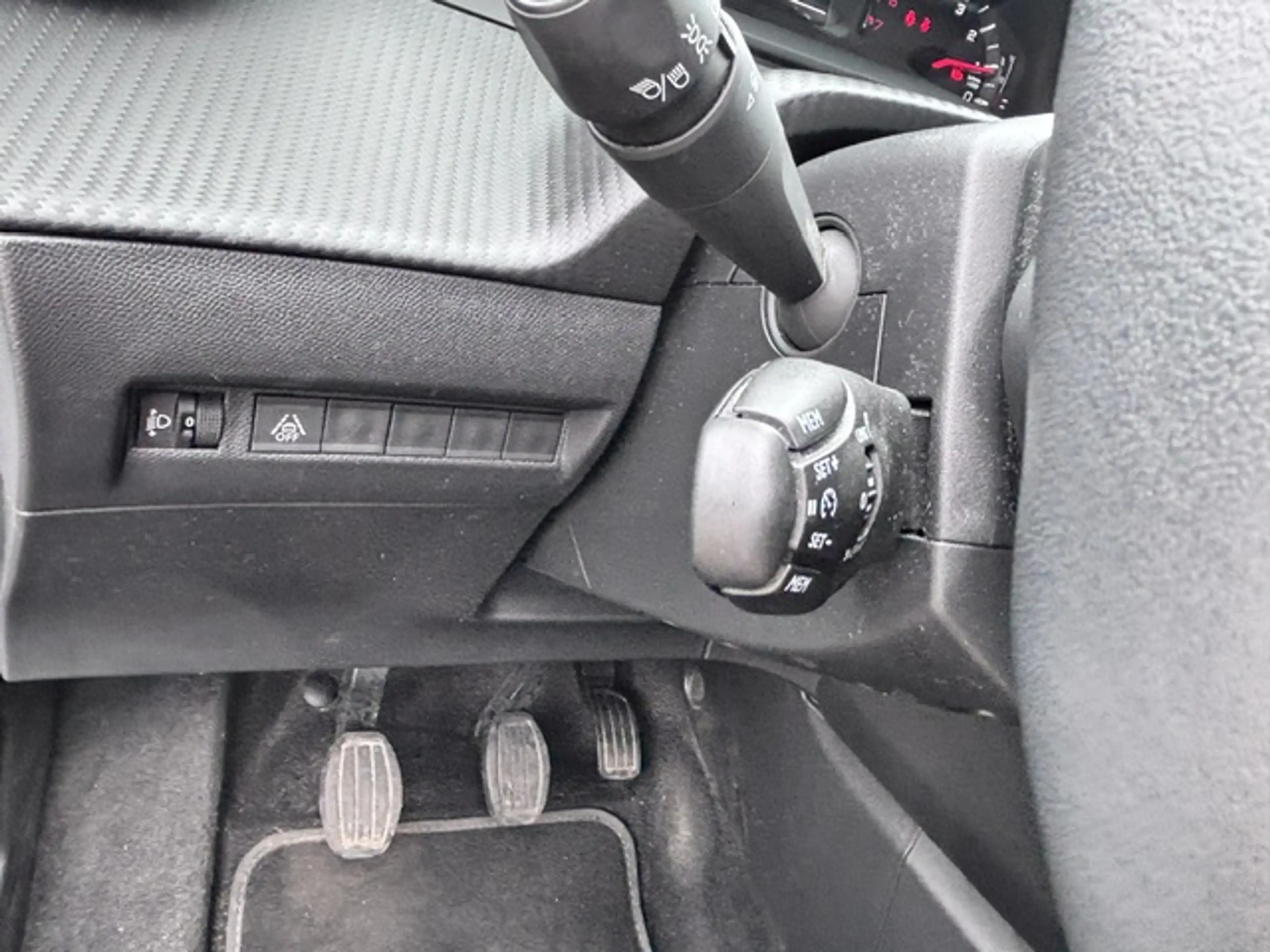 Peugeot 2008 2008 1.2 PureTech Style S — photo 10