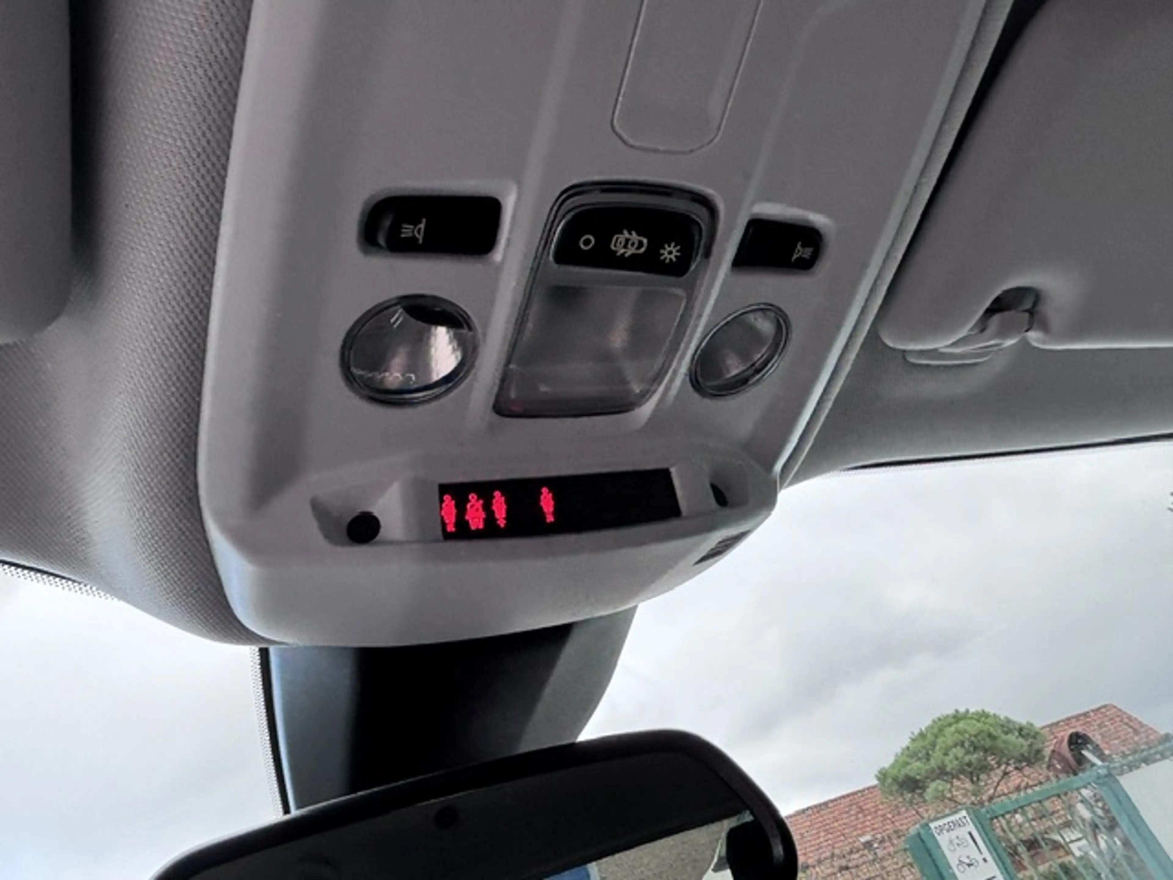 Peugeot 2008 2008 1.2 PureTech Style S — photo 15