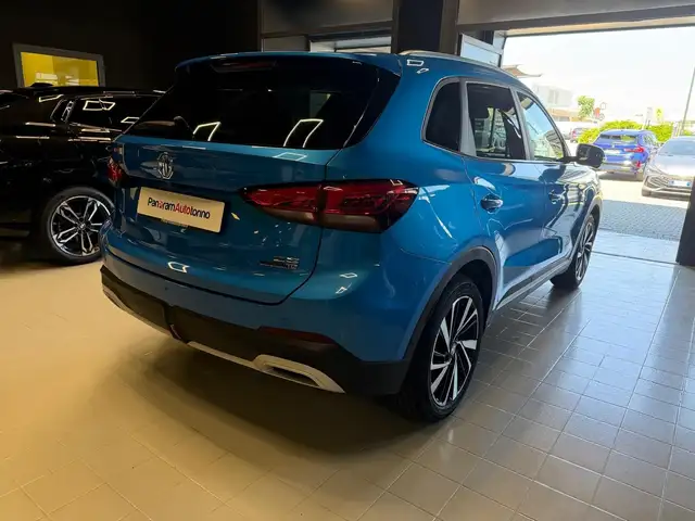 MG ZS view 7