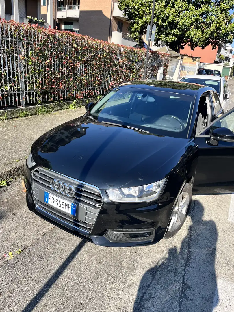 Audi A1 1.0 tfsi ultra Metal - 2