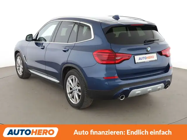 BMW X3 view 4