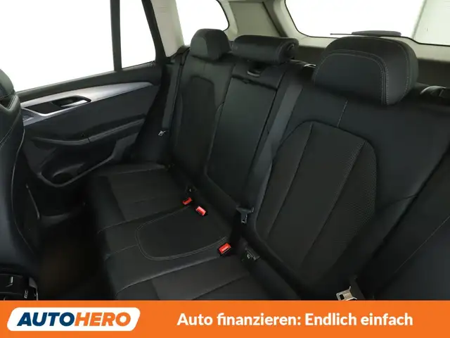 BMW X3 view 14