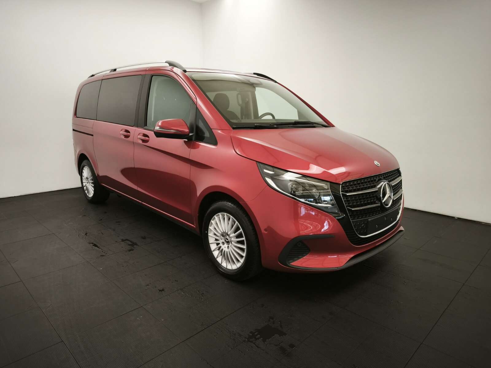 Mercedes-Benz V 220