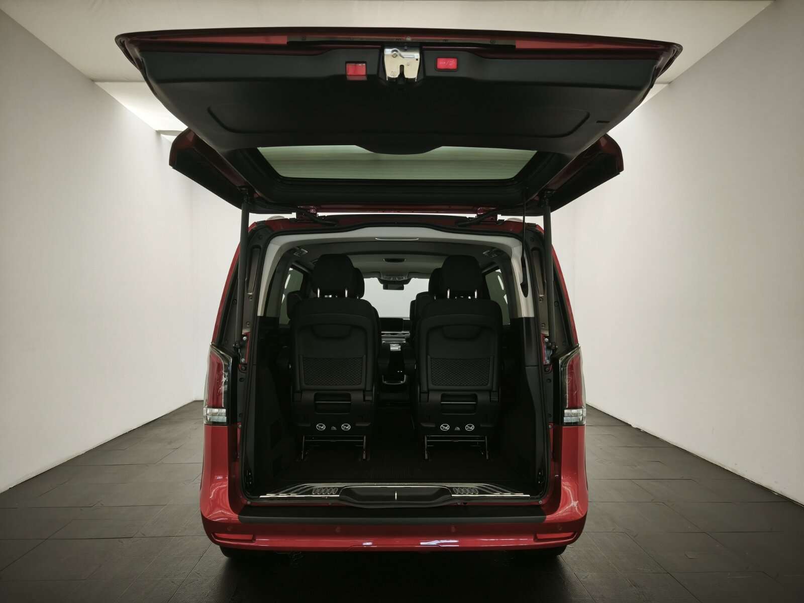 Mercedes-Benz V 220