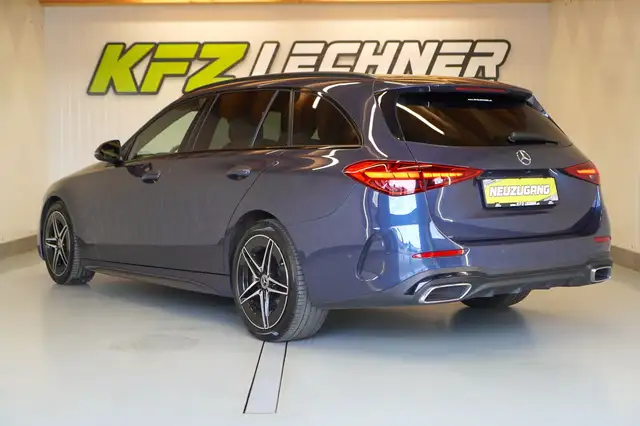Mercedes-Benz C-Class view 11