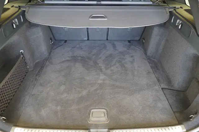 Mercedes-Benz C-Class view 22