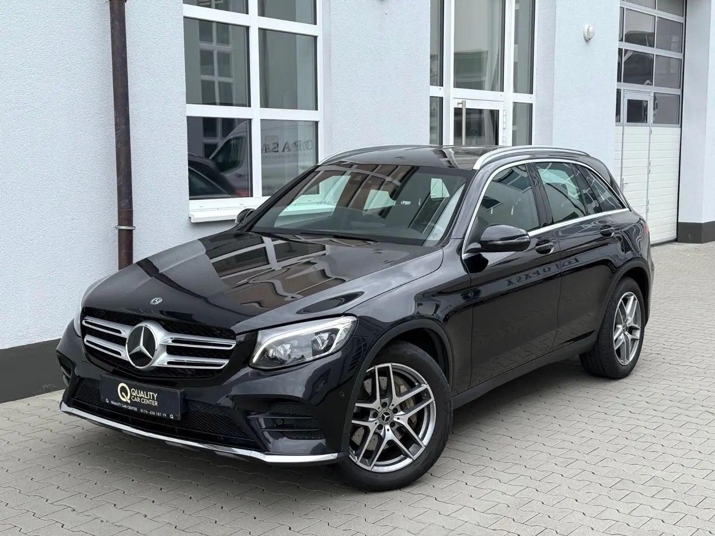 Mercedes-Benz GLC 350 d 4Matic AMG *DISTR+*AHK*KAME*SOUND*TOT* Schwarz - 2