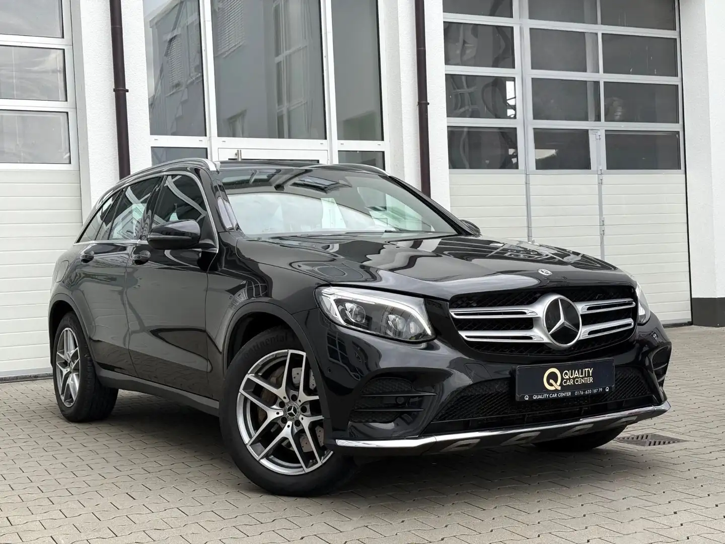 Mercedes-Benz GLC 350 d 4Matic AMG *DISTR+*AHK*KAME*SOUND*TOT* Schwarz - 1