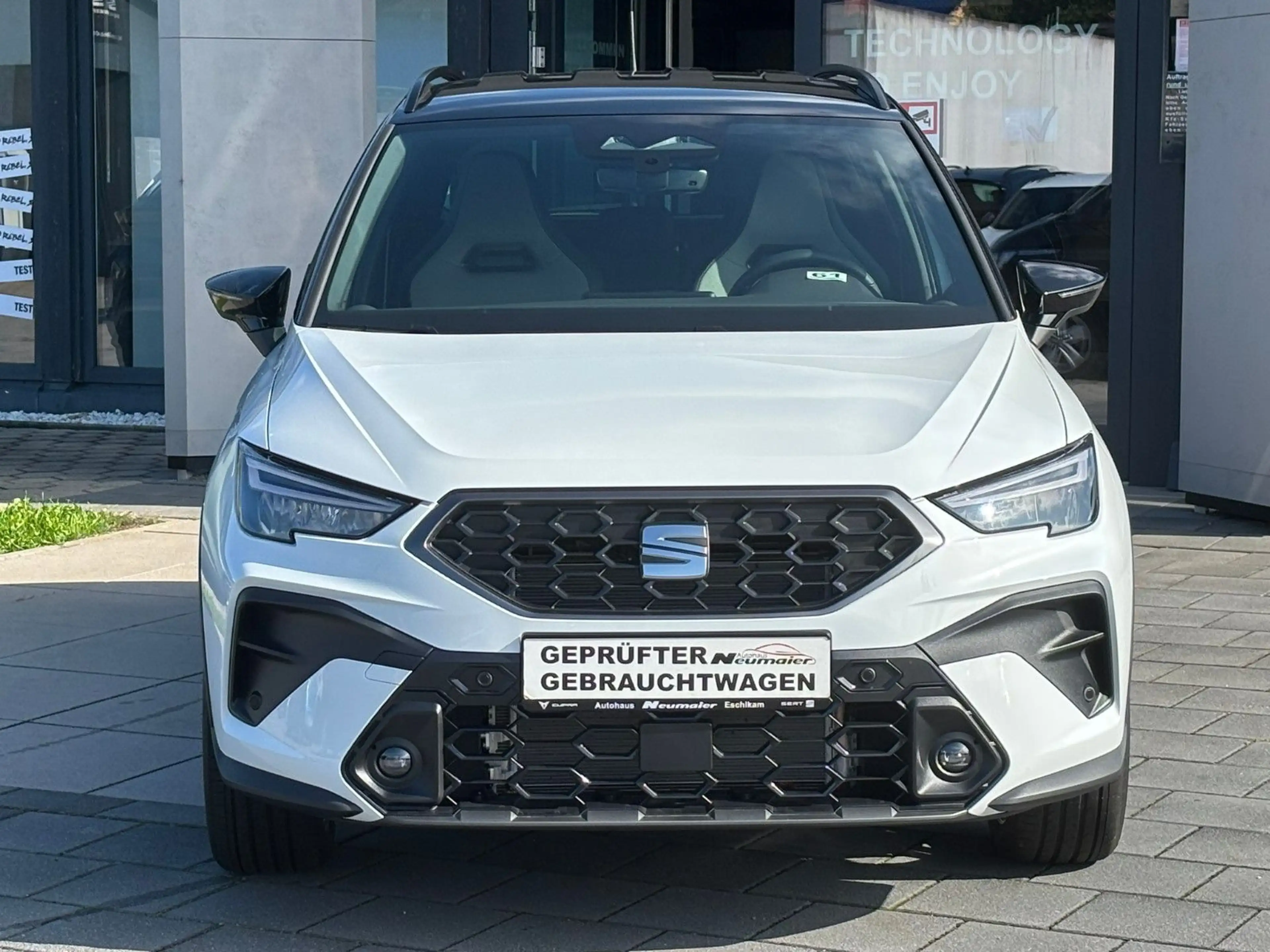 SEAT Arona 1.0 TSI 116 PS  FR DSG Navi SHZ LED — photo 2