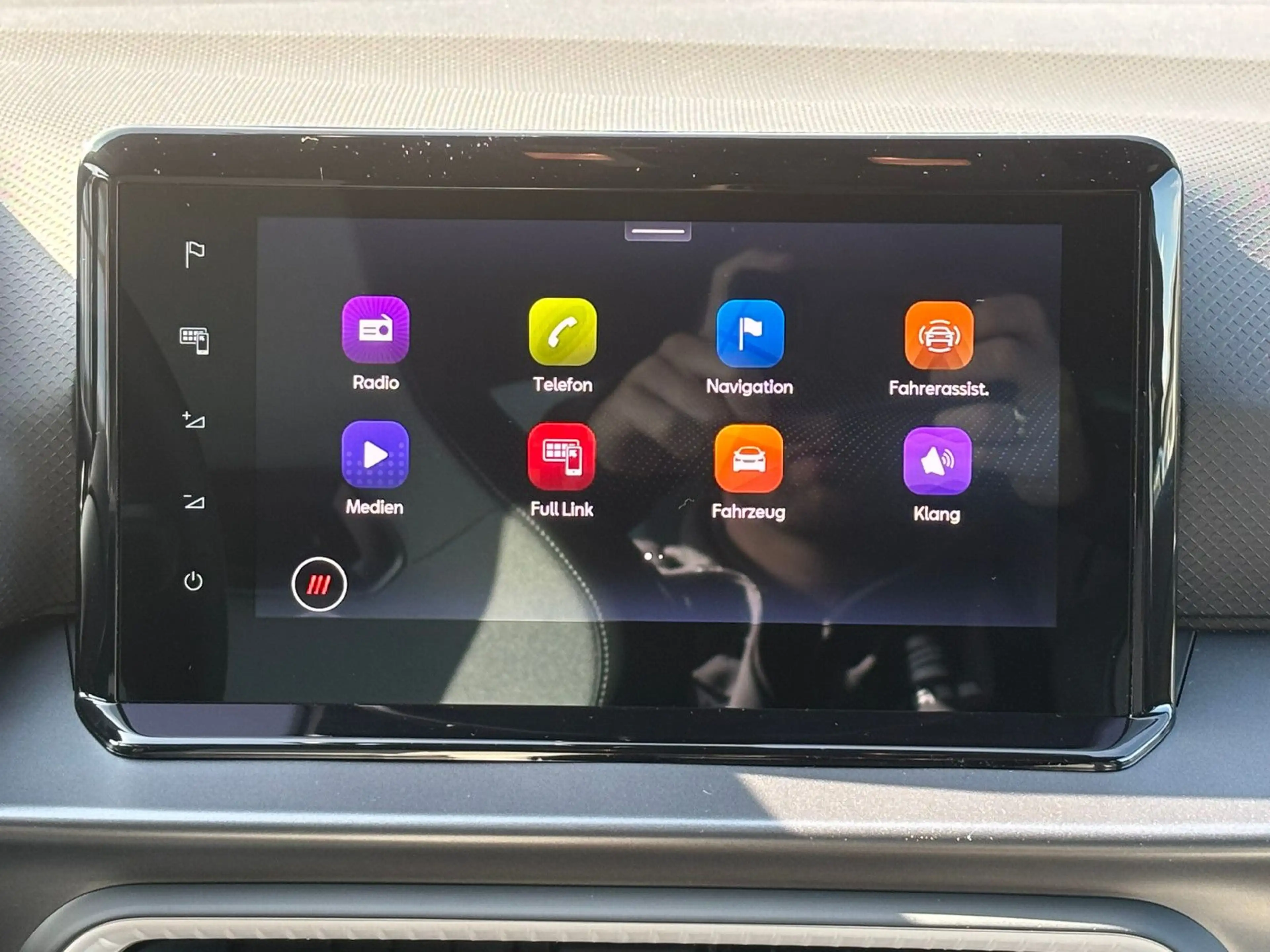 SEAT Arona 1.0 TSI 116 PS  FR DSG Navi SHZ LED — photo 15
