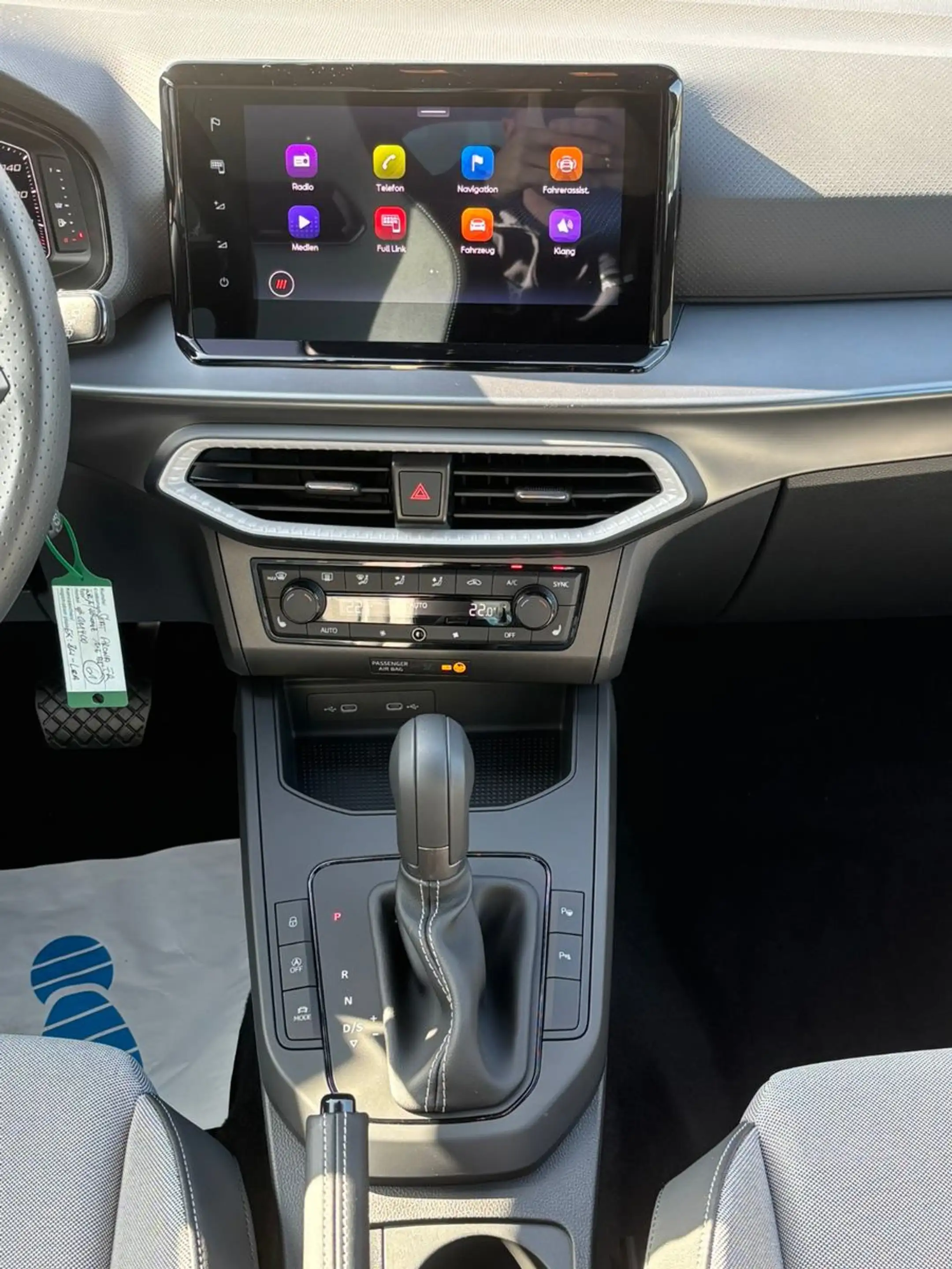 SEAT Arona 1.0 TSI 116 PS  FR DSG Navi SHZ LED — photo 13