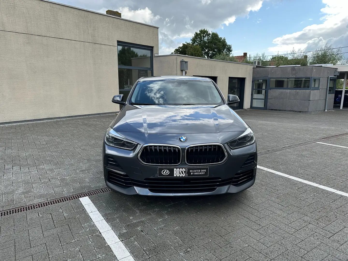 BMW X2 sDrive16d - LED - Navi - Cruise Gris - 2