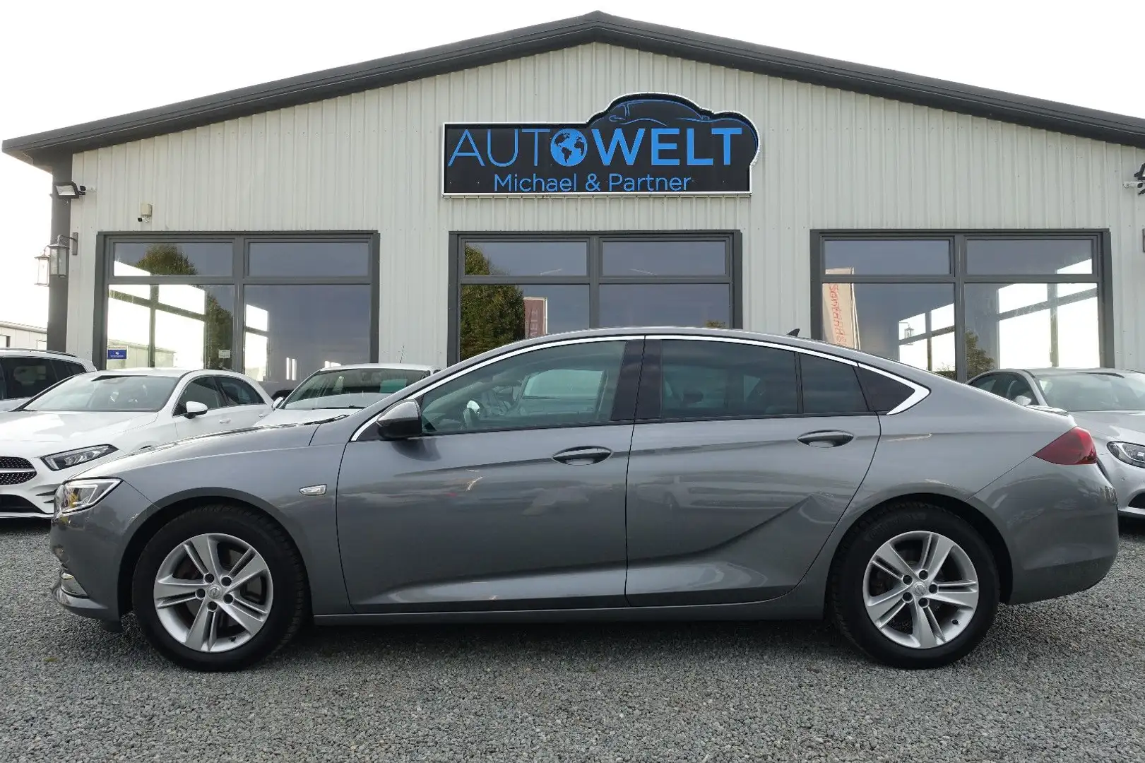 Opel Insignia Grand Sport INNOVATION 1.6 T Aut.1.HAND Grau - 1
