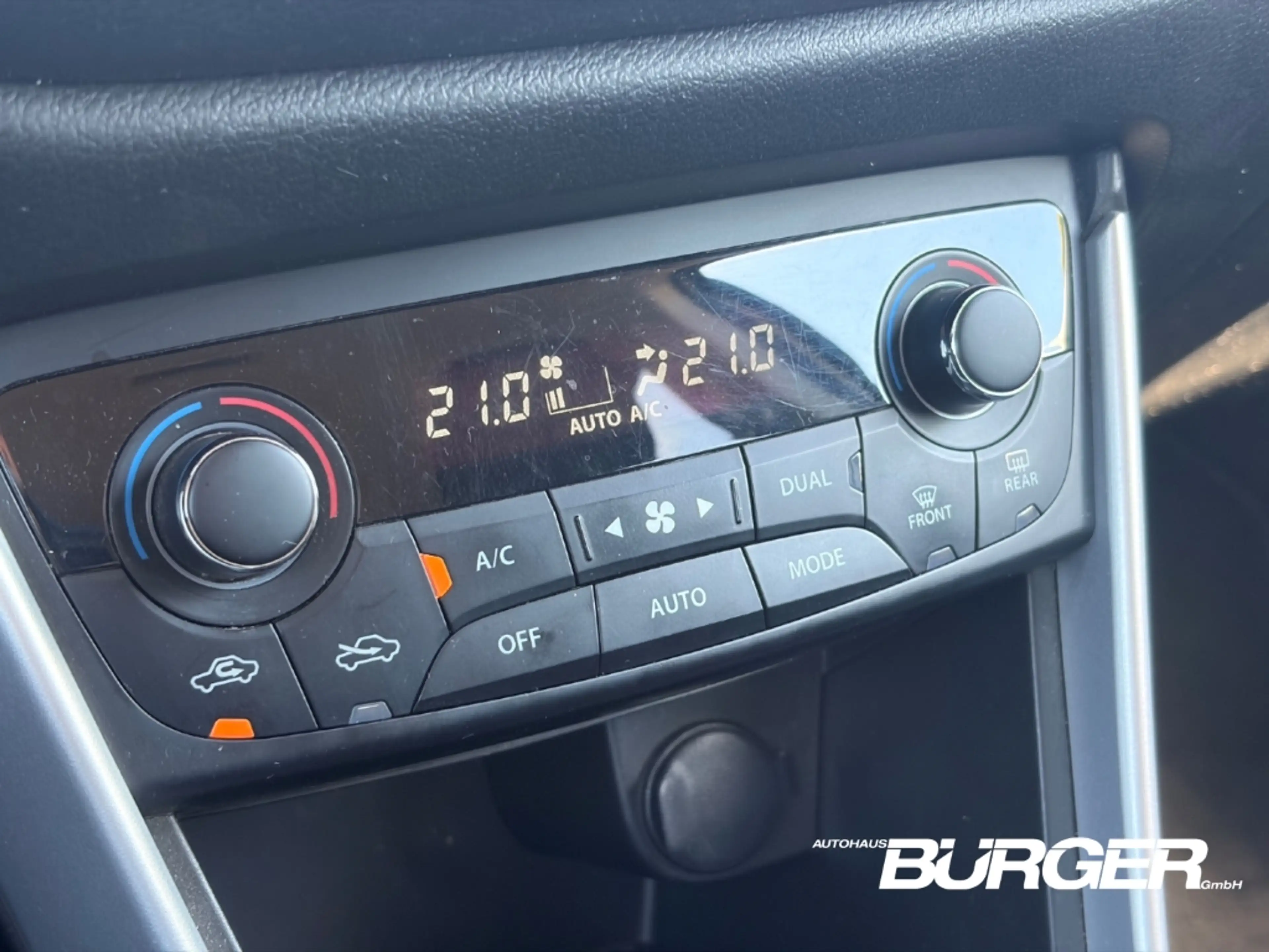 Suzuki SX4 S-Cross Comfort 1.0 Navi LED Tempomat SitzHZG Klimaauto — photo 14