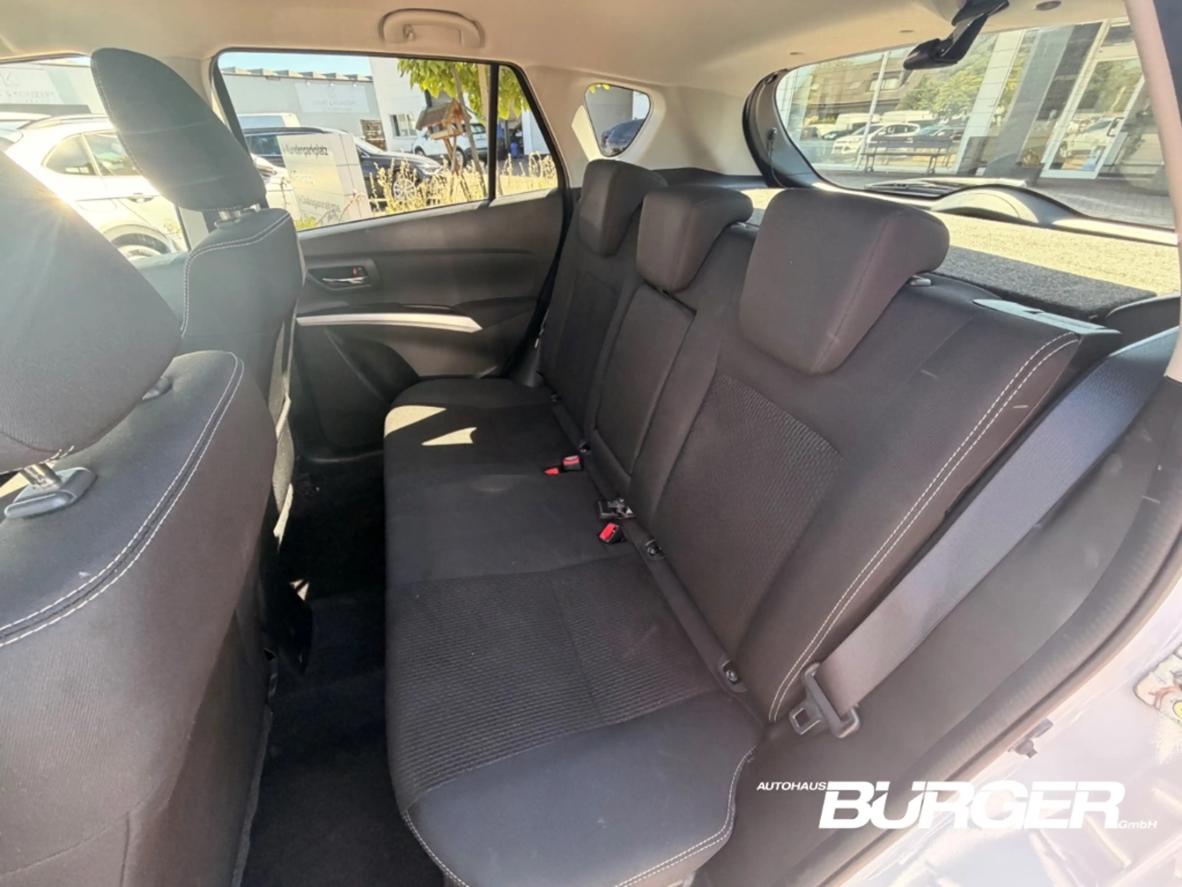 Suzuki SX4 S-Cross Comfort 1.0 Navi LED Tempomat SitzHZG Klimaauto — photo 9