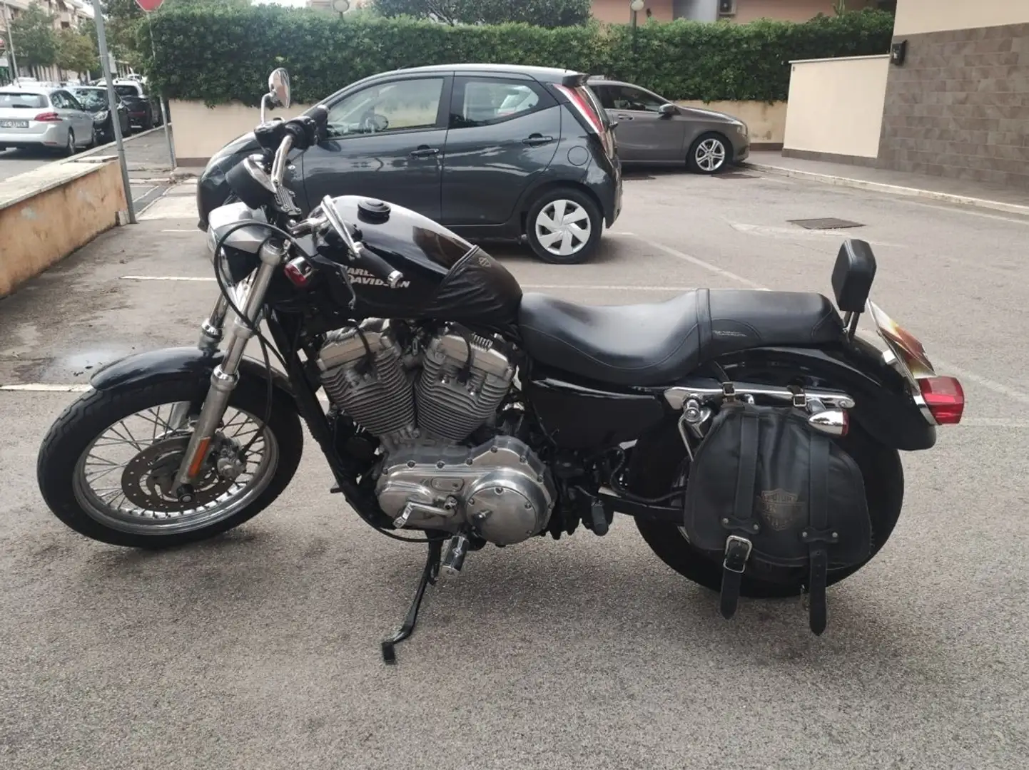 Harley-Davidson XL 883 Fekete - 1