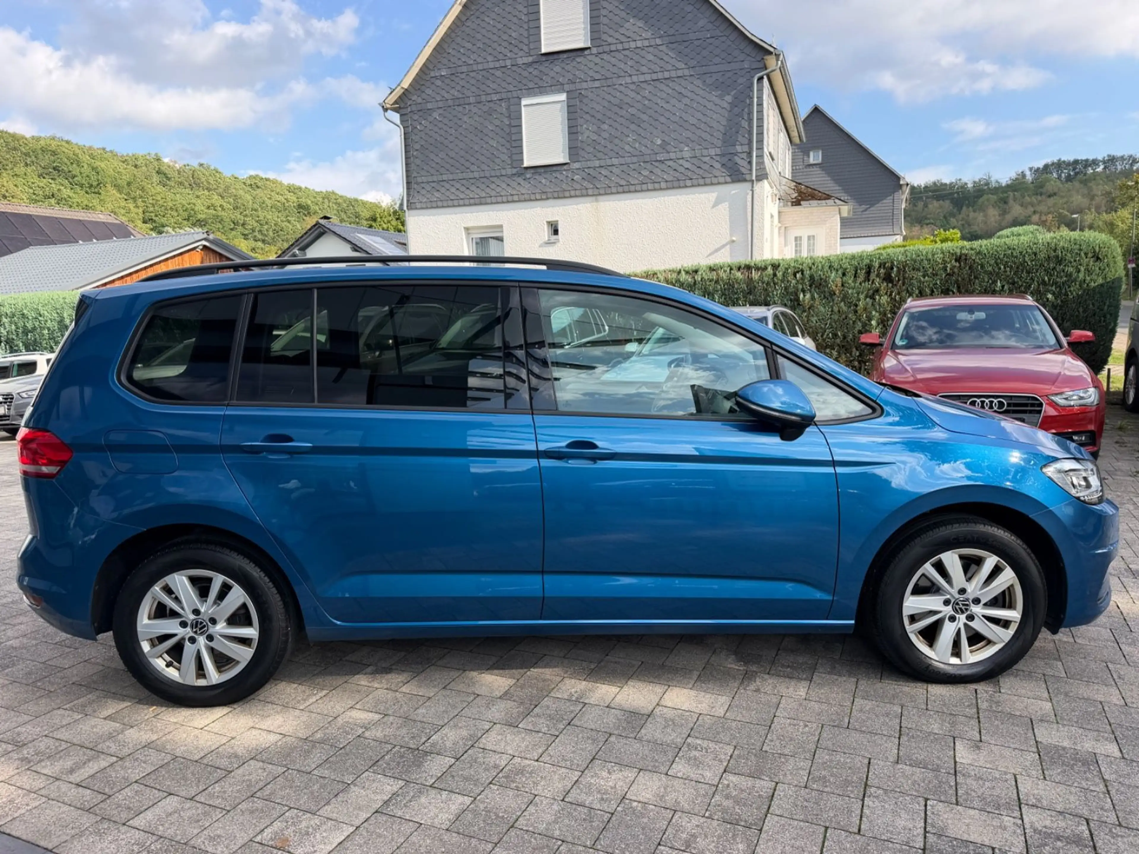Volkswagen Touran 2.0 TDI DSG IQ.Drive Comfortline*Massage* — photo 9