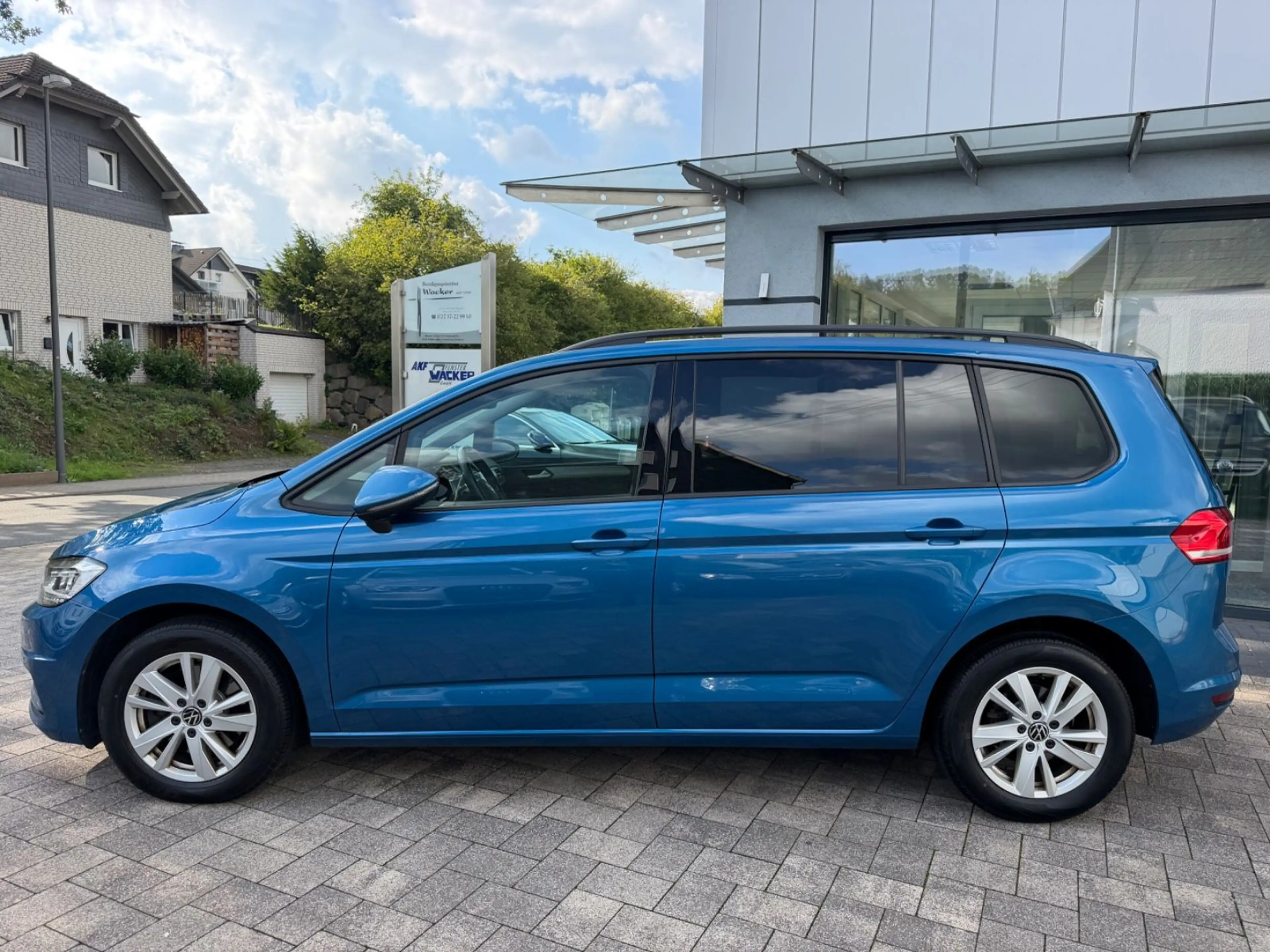 Volkswagen Touran 2.0 TDI DSG IQ.Drive Comfortline*Massage* — photo 4