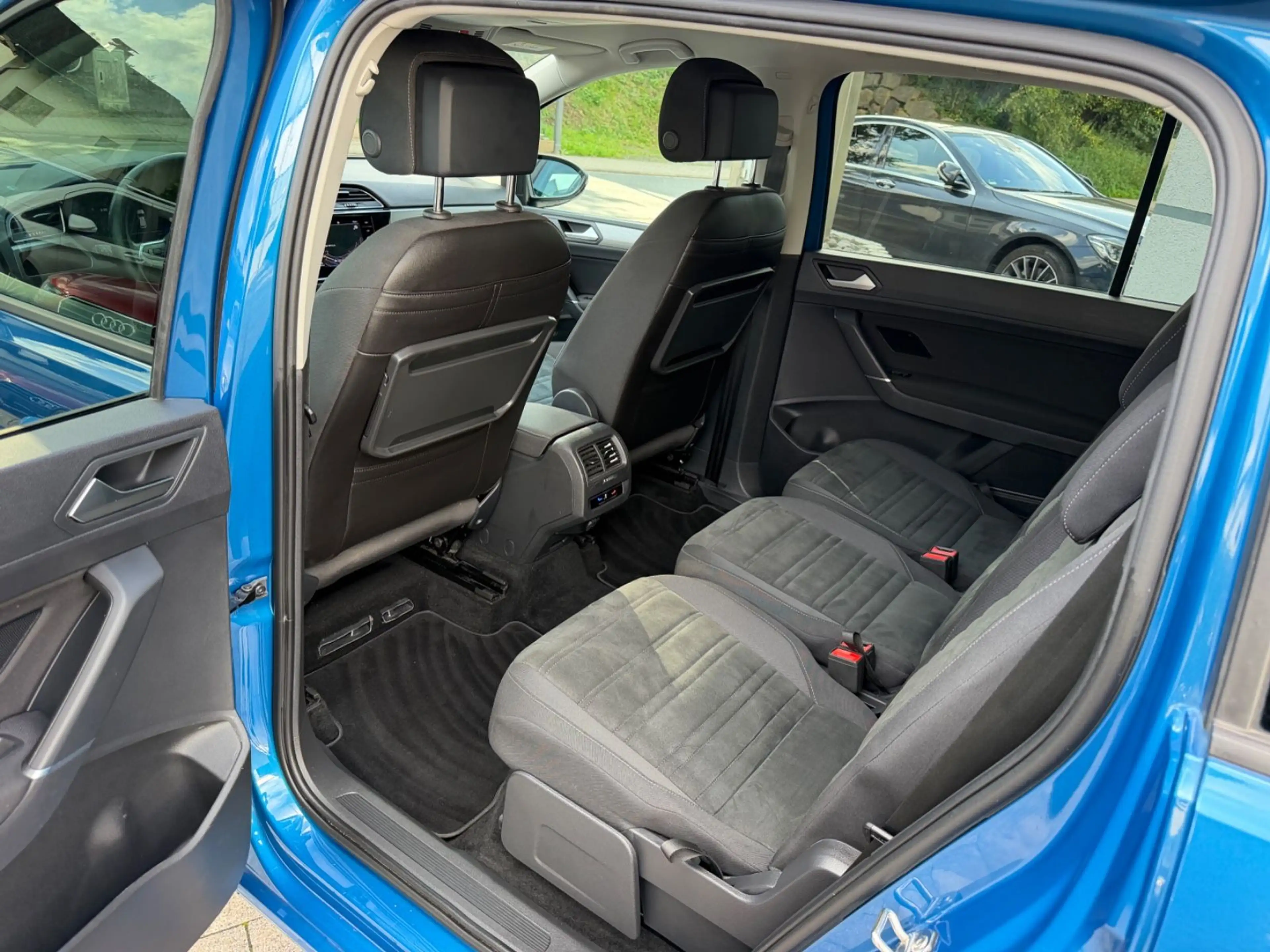 Volkswagen Touran 2.0 TDI DSG IQ.Drive Comfortline*Massage* — photo 14
