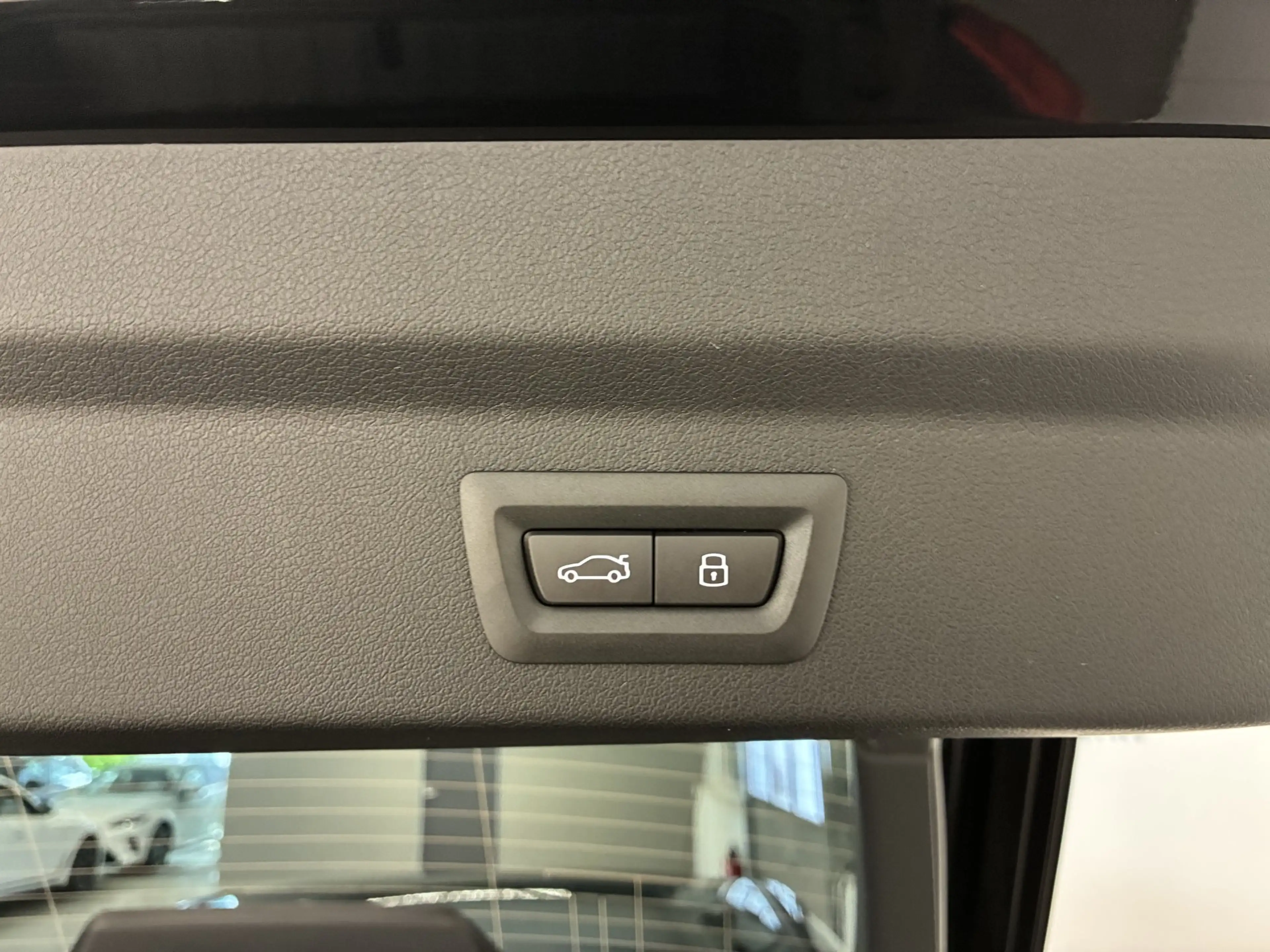 BMW iX2 eDrive20 — photo 5