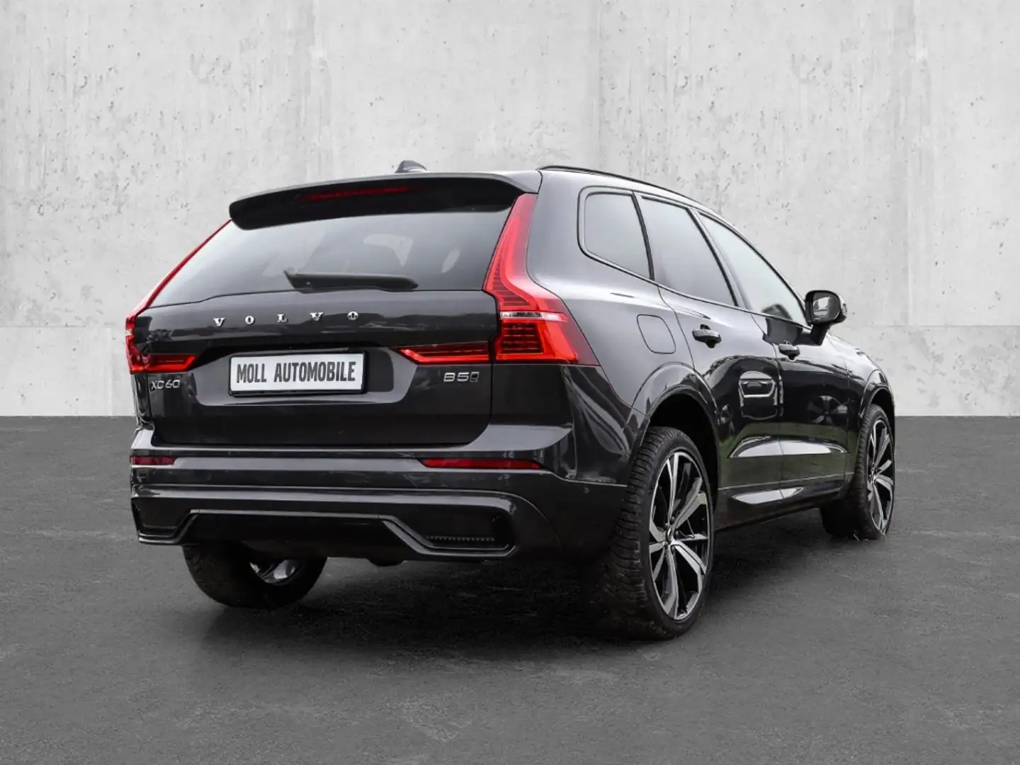 Volvo XC60 Ultimate Dark AWD B5 Benzin EU6d Allrad HUD StandH Grau - 2